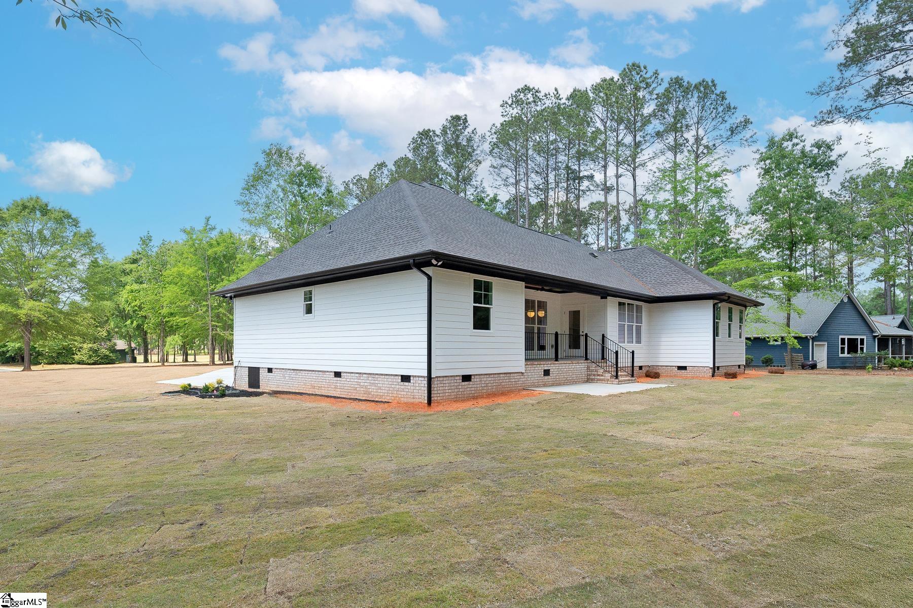 201 Compass Point Property Photo 3