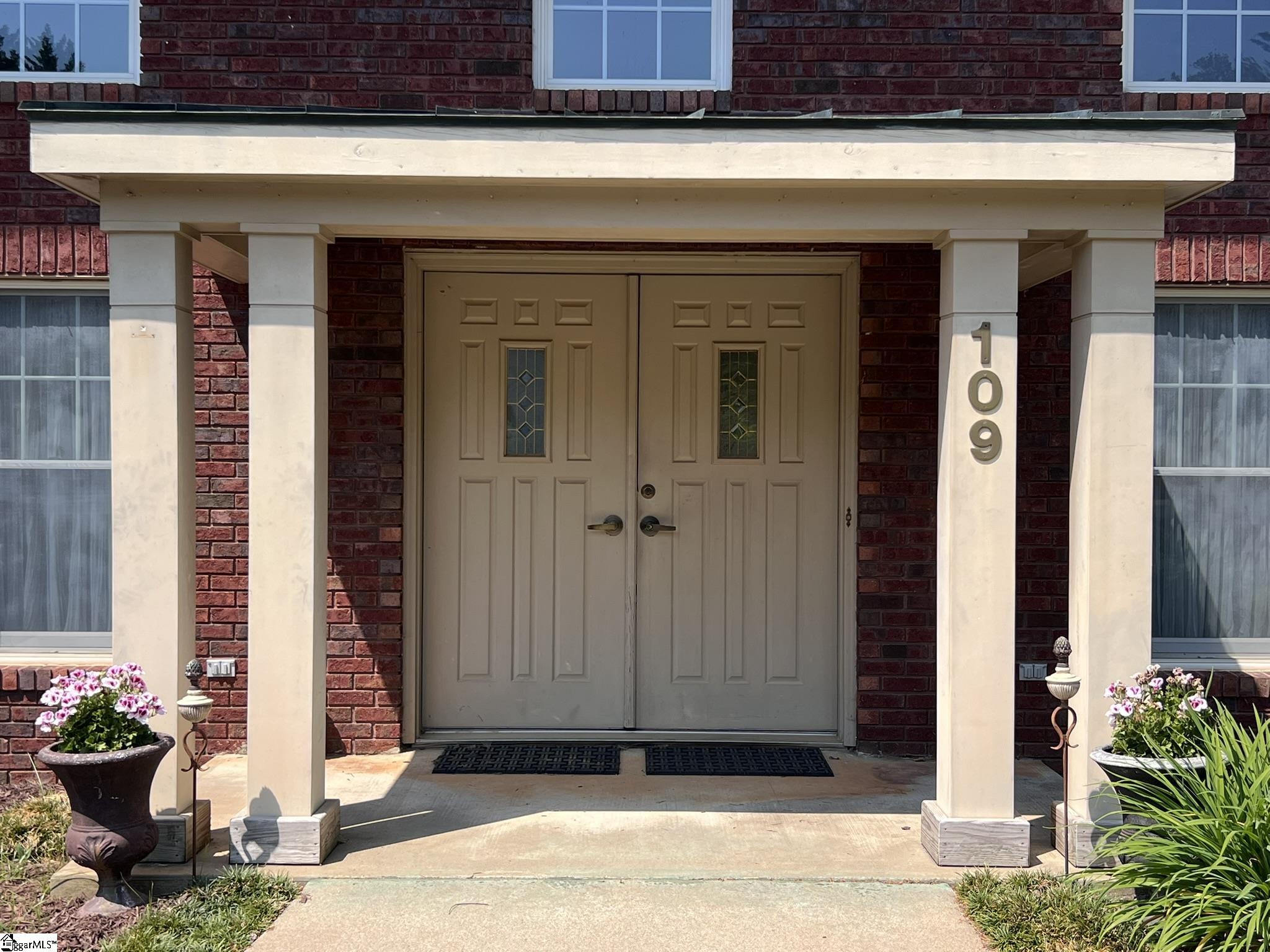 109 Buckingham Road Property Photo 5