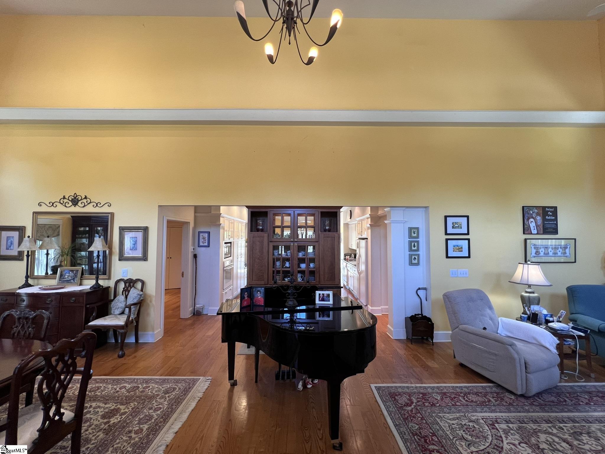 109 Buckingham Road Property Photo 6