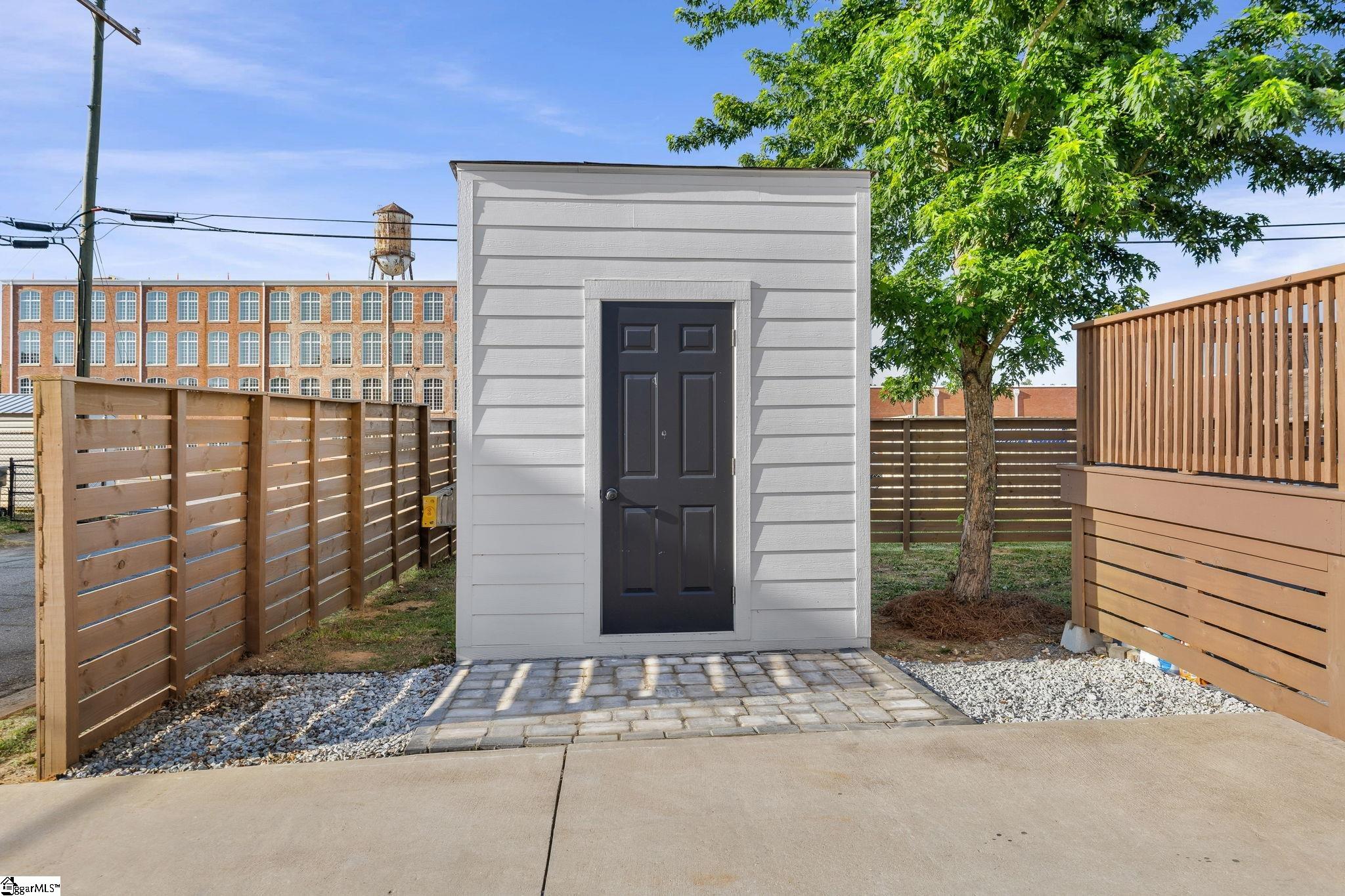 405 Pennsylvania Avenue Property Photo 42