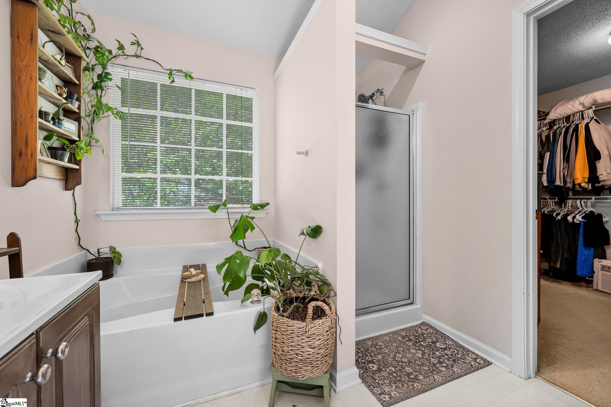 511 Waterstone Way Property Photo 16