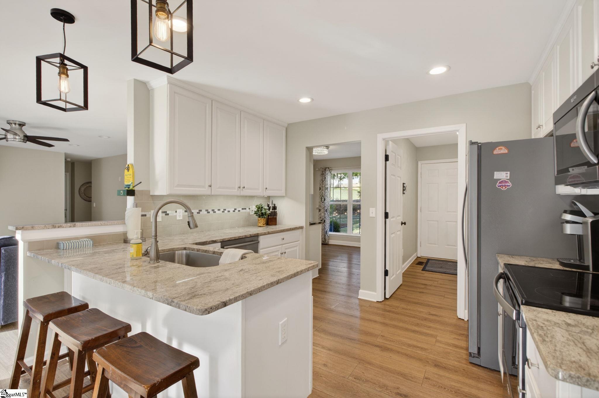 322 Shorecrest Drive Property Photo 11