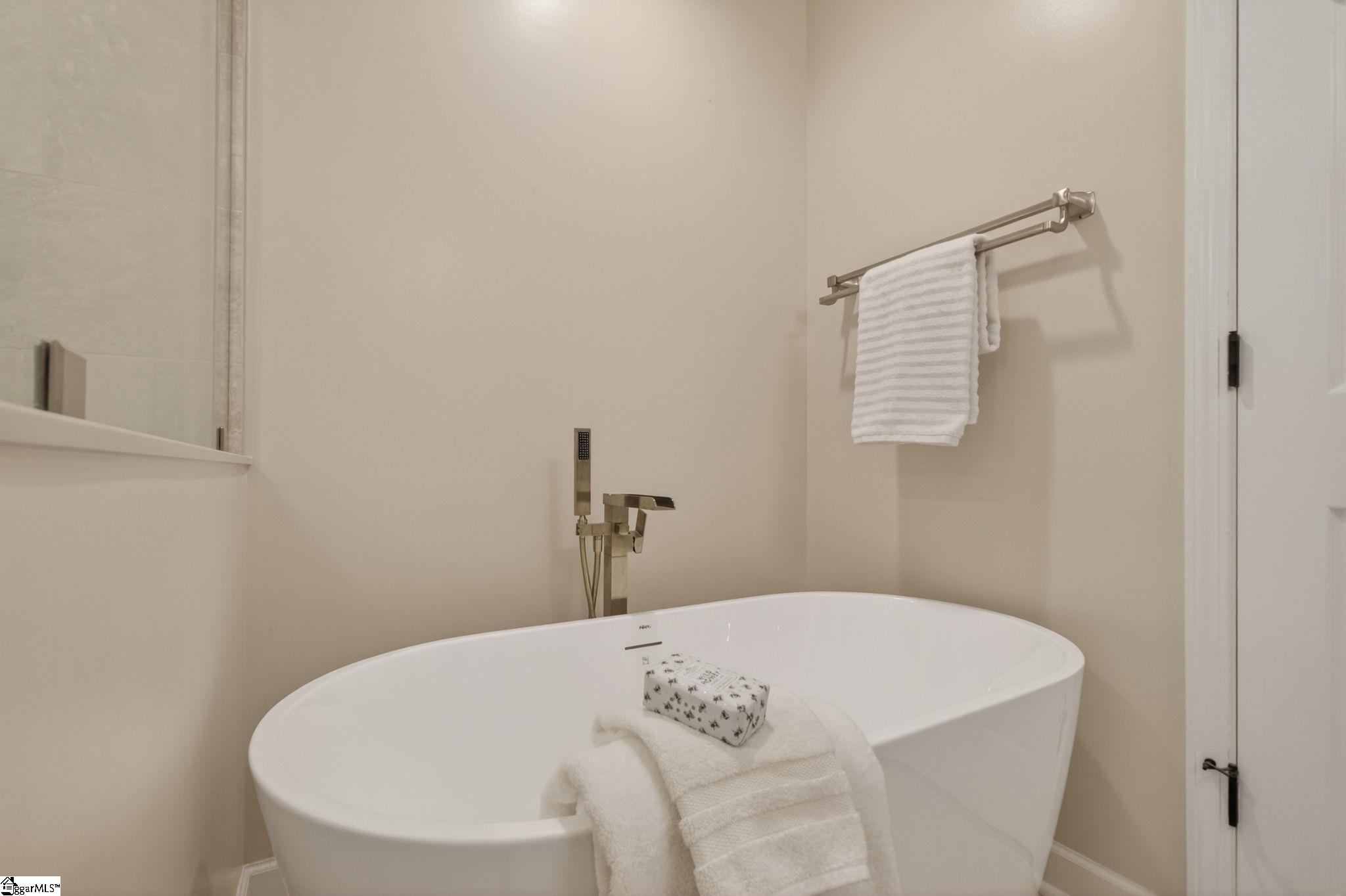 322 Shorecrest Drive Property Photo 19
