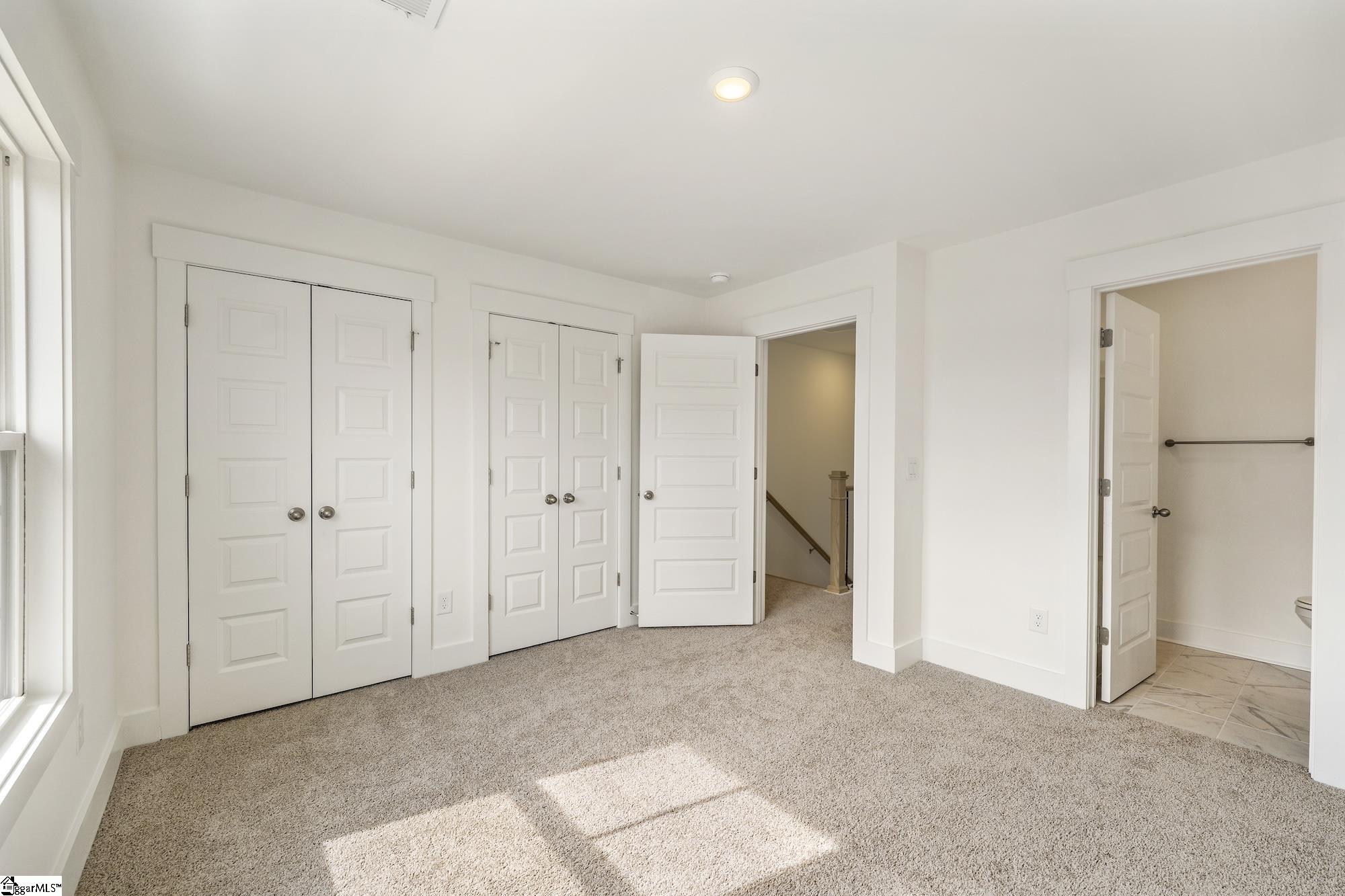 26 Renaissance Row Drive Property Photo 18