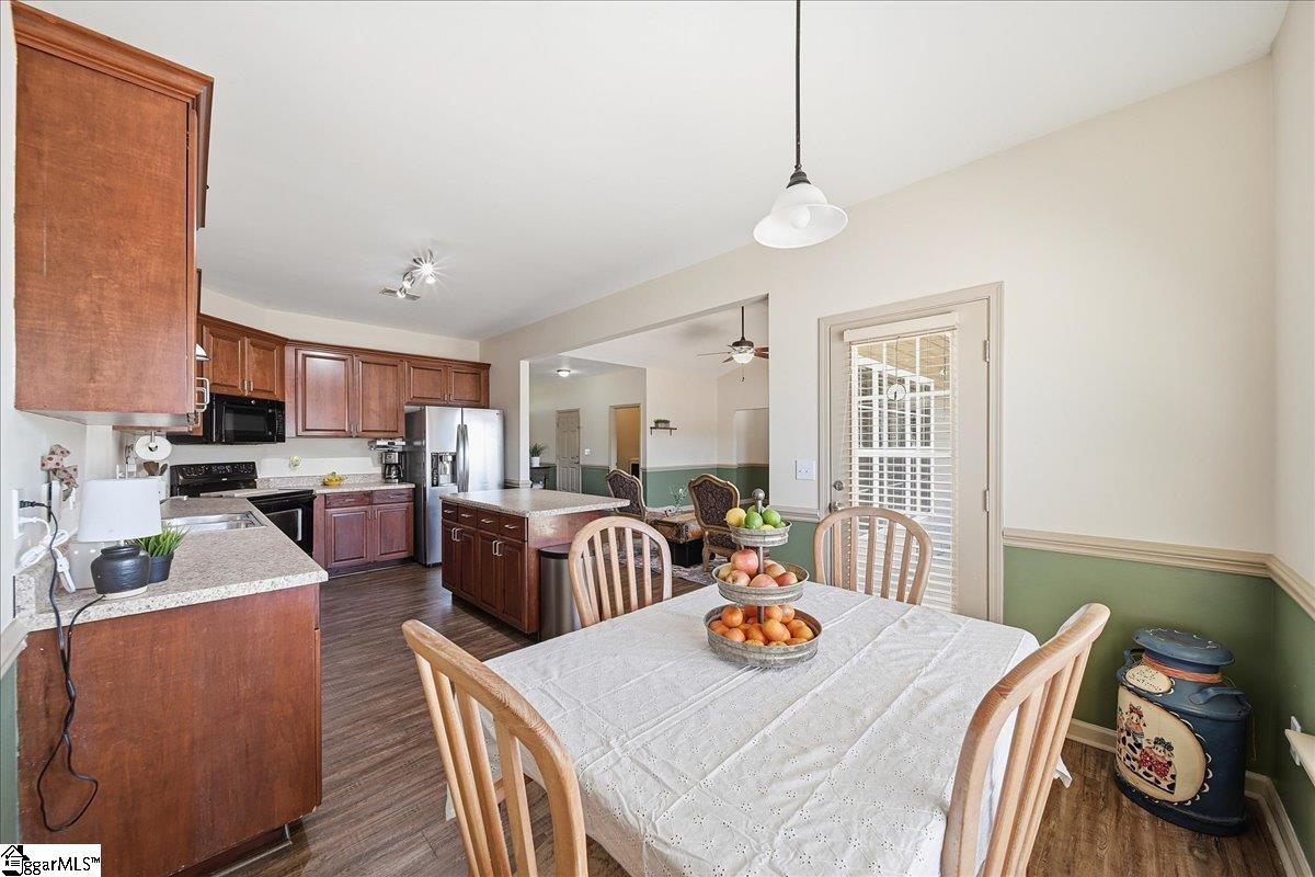 102 Teakwood Court Property Photo 14