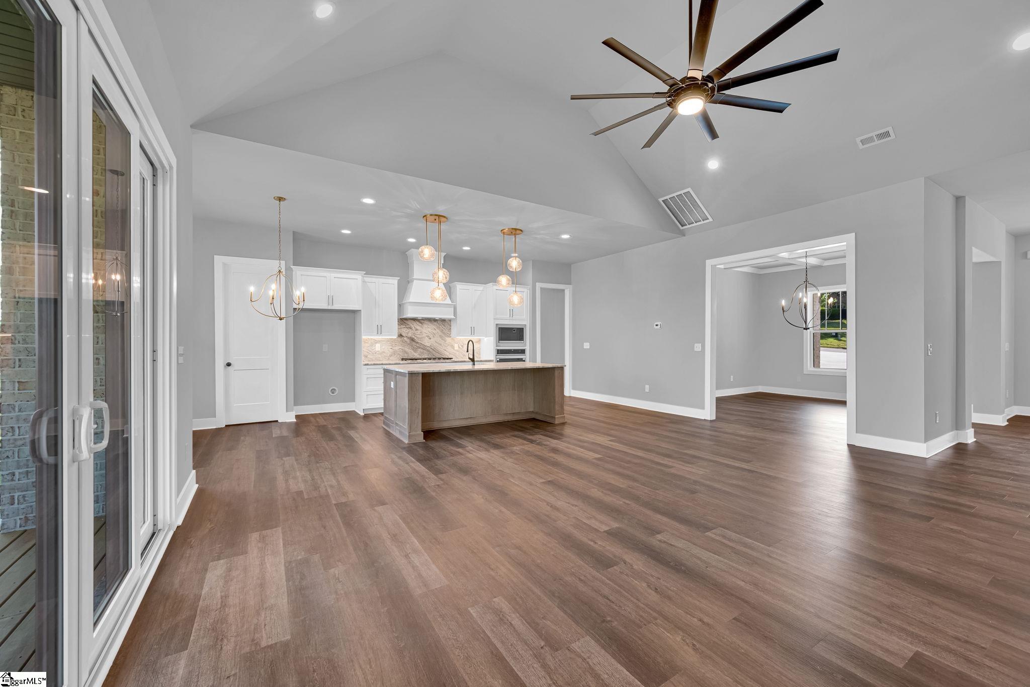 1589737 Property Photo 7