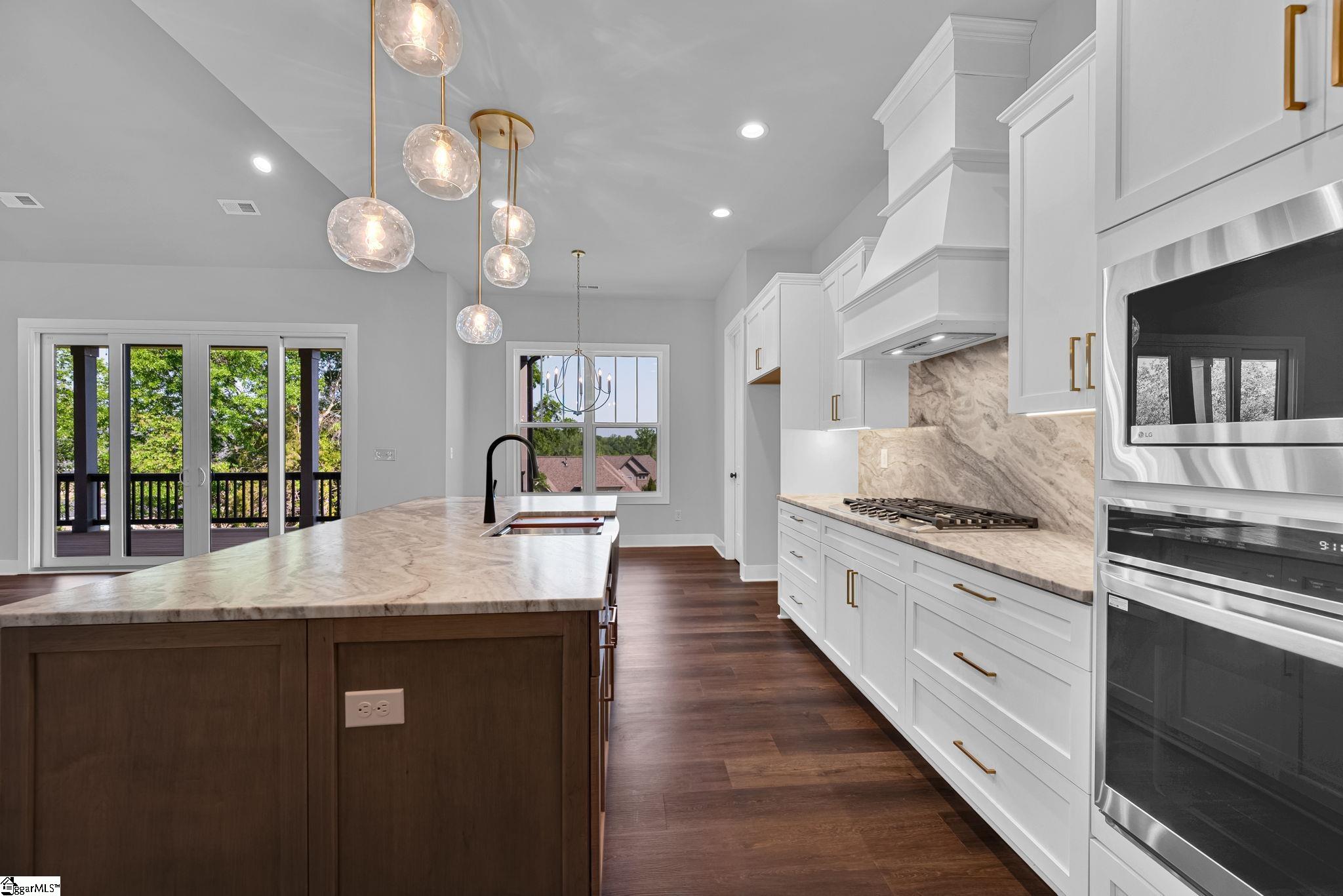 1589737 Property Photo 9