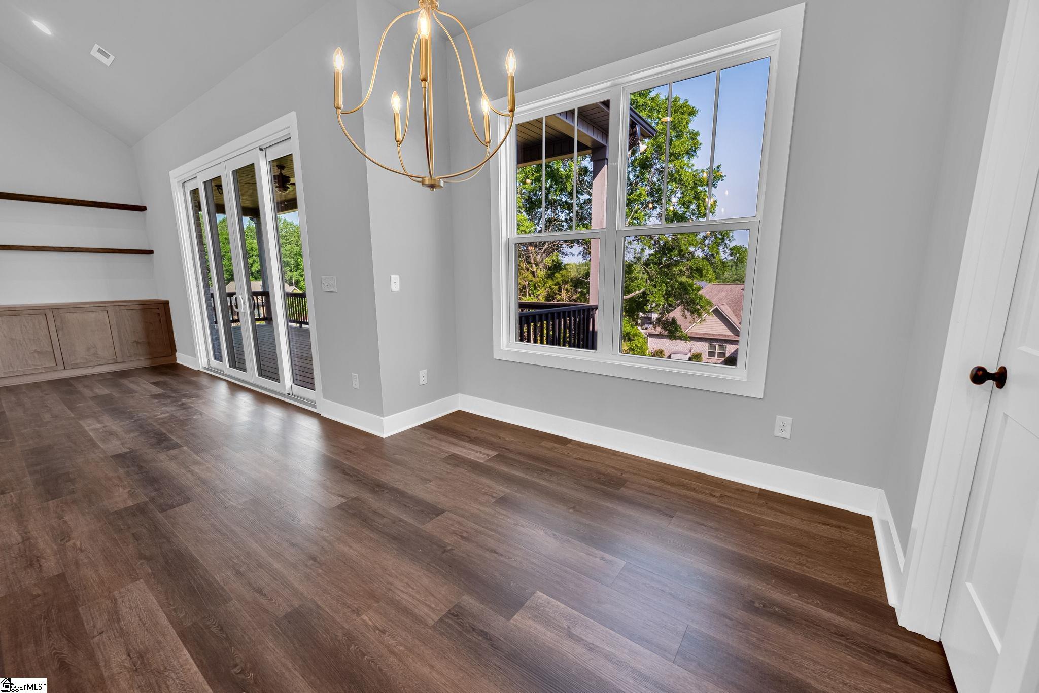 1589737 Property Photo 13