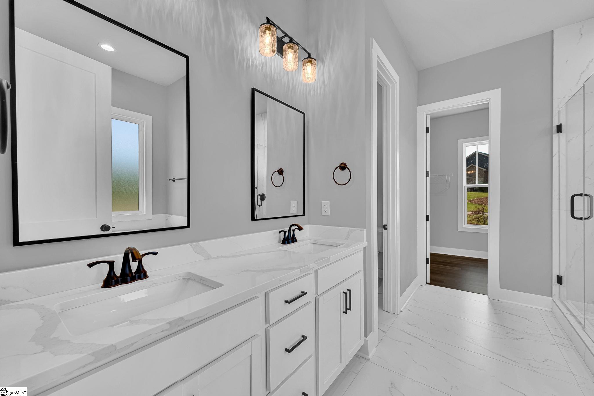 1589737 Property Photo 19
