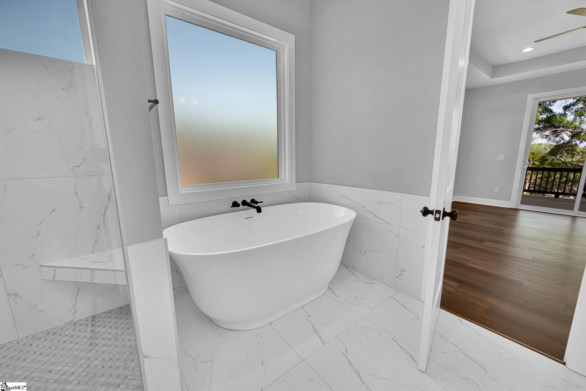 1589737 Property Photo 20