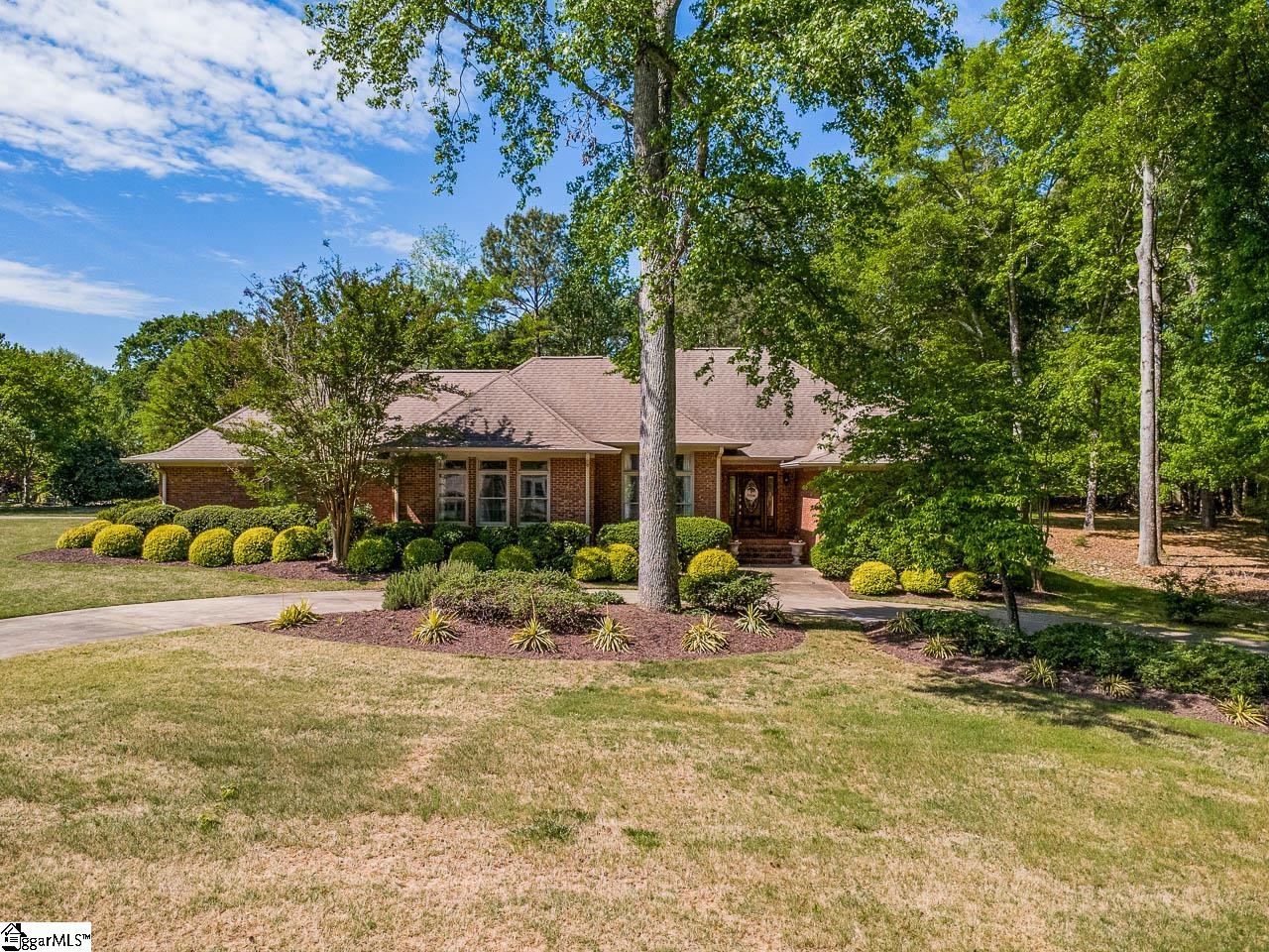 216 Muirfield Drive Property Photo 1