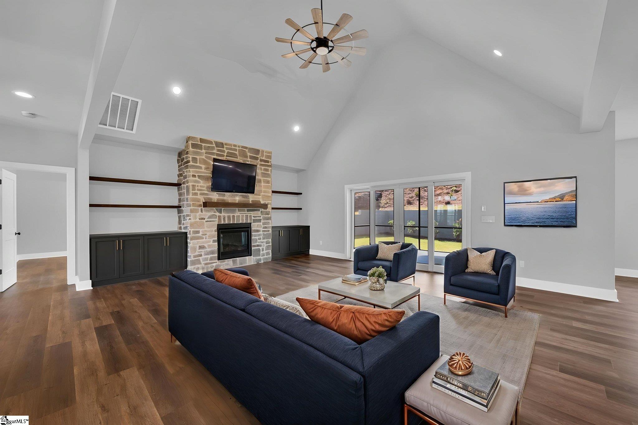 1038 Tuscany Drive Property Photo 6