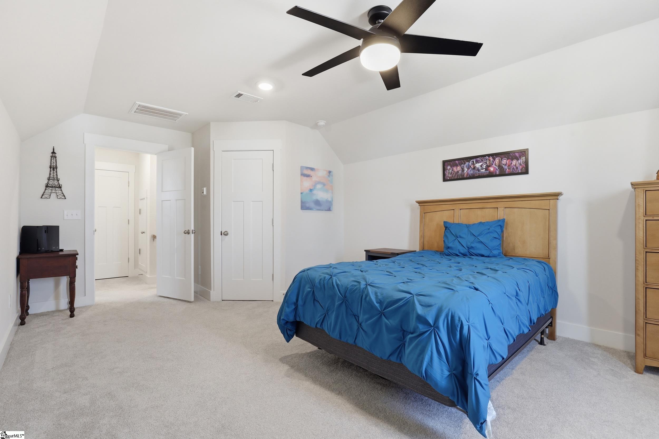 123 Ives Way Property Photo 25