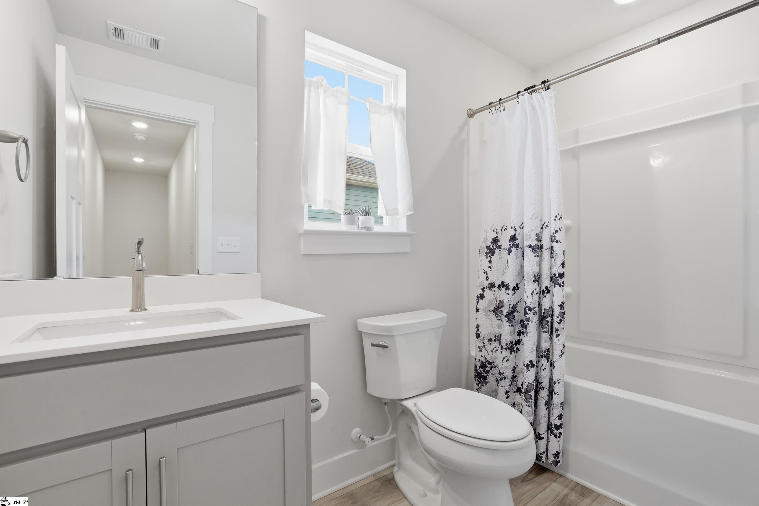 123 Ives Way Property Photo 26