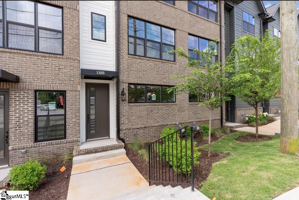 1311 Pendleton Street Property Photo 2