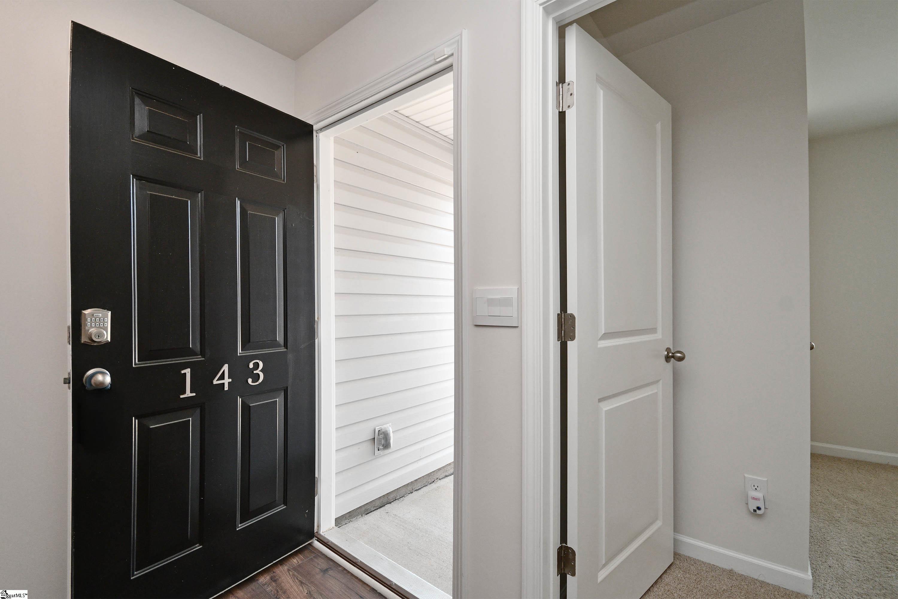 143 Boxbury Way Property Photo 3