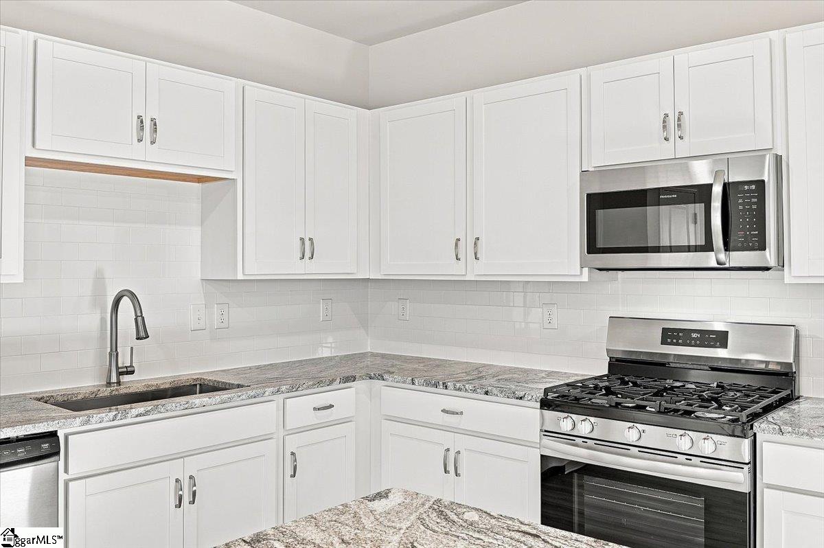 120 Brass Tack Drive Property Photo 11