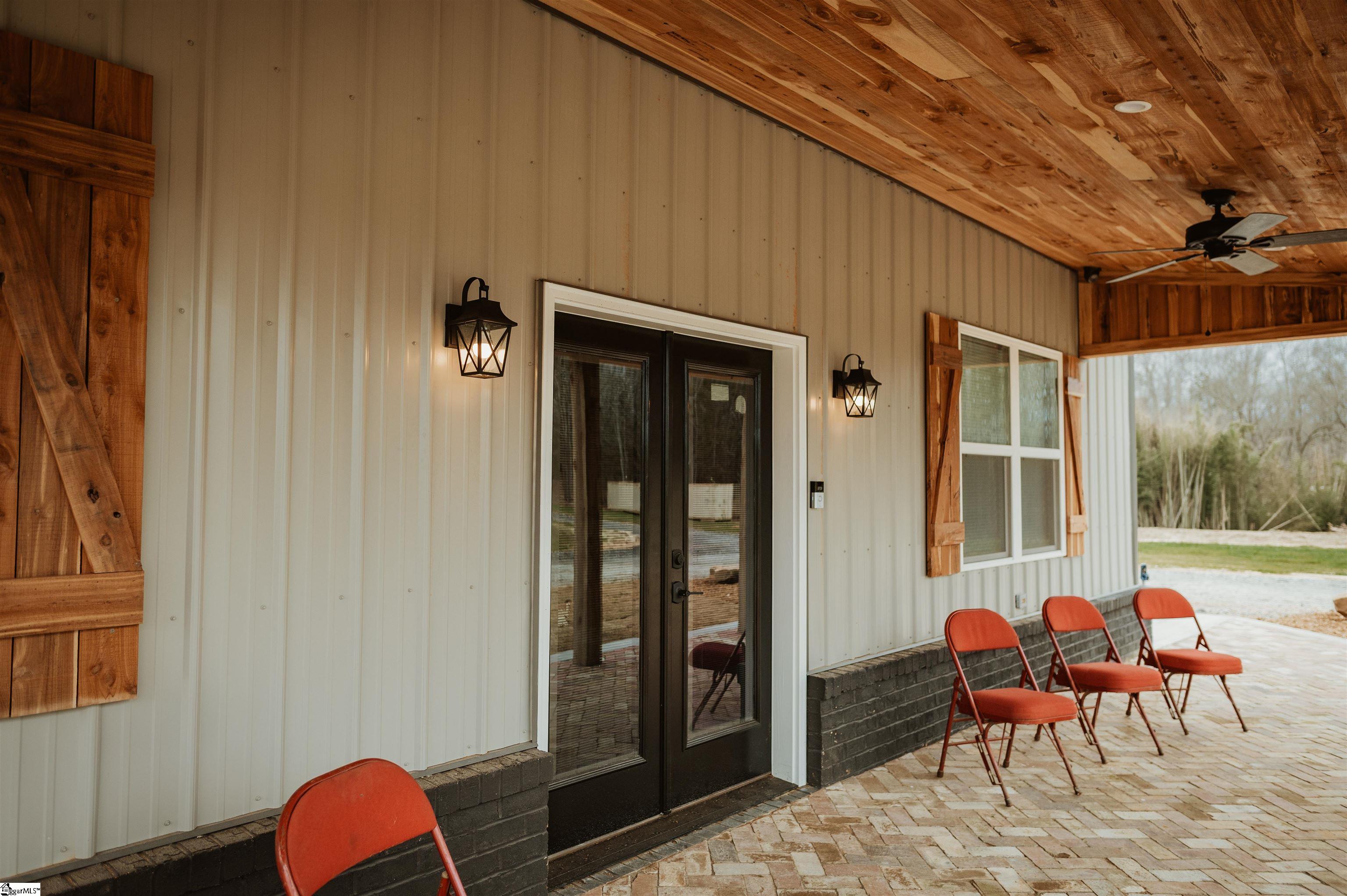7483 252 Highway Property Photo 25