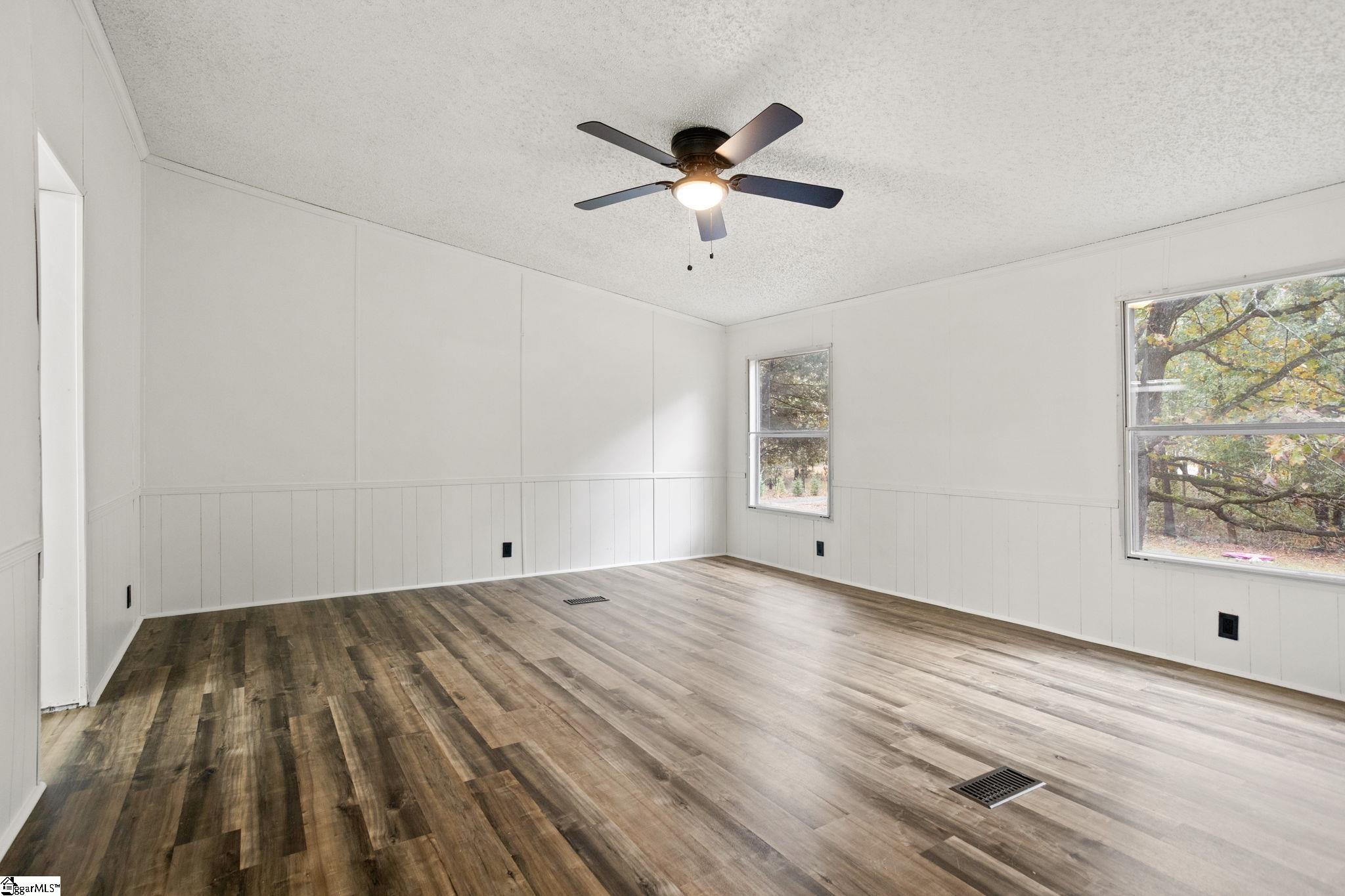 100 Epps Road Property Photo 14