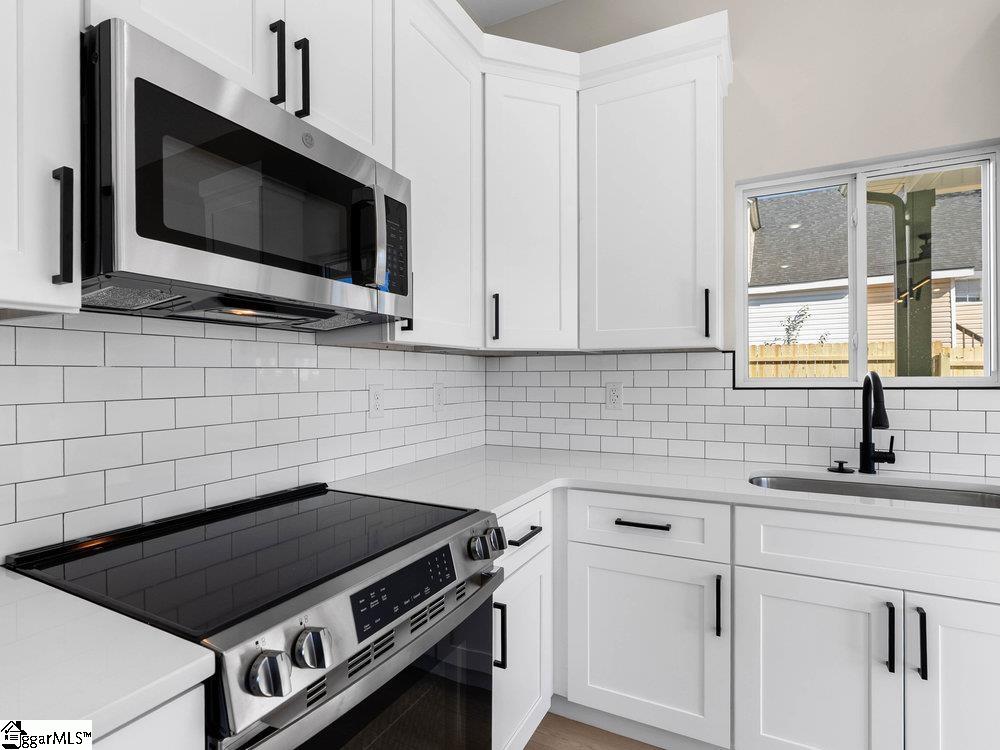 367 College Street Property Photo 13