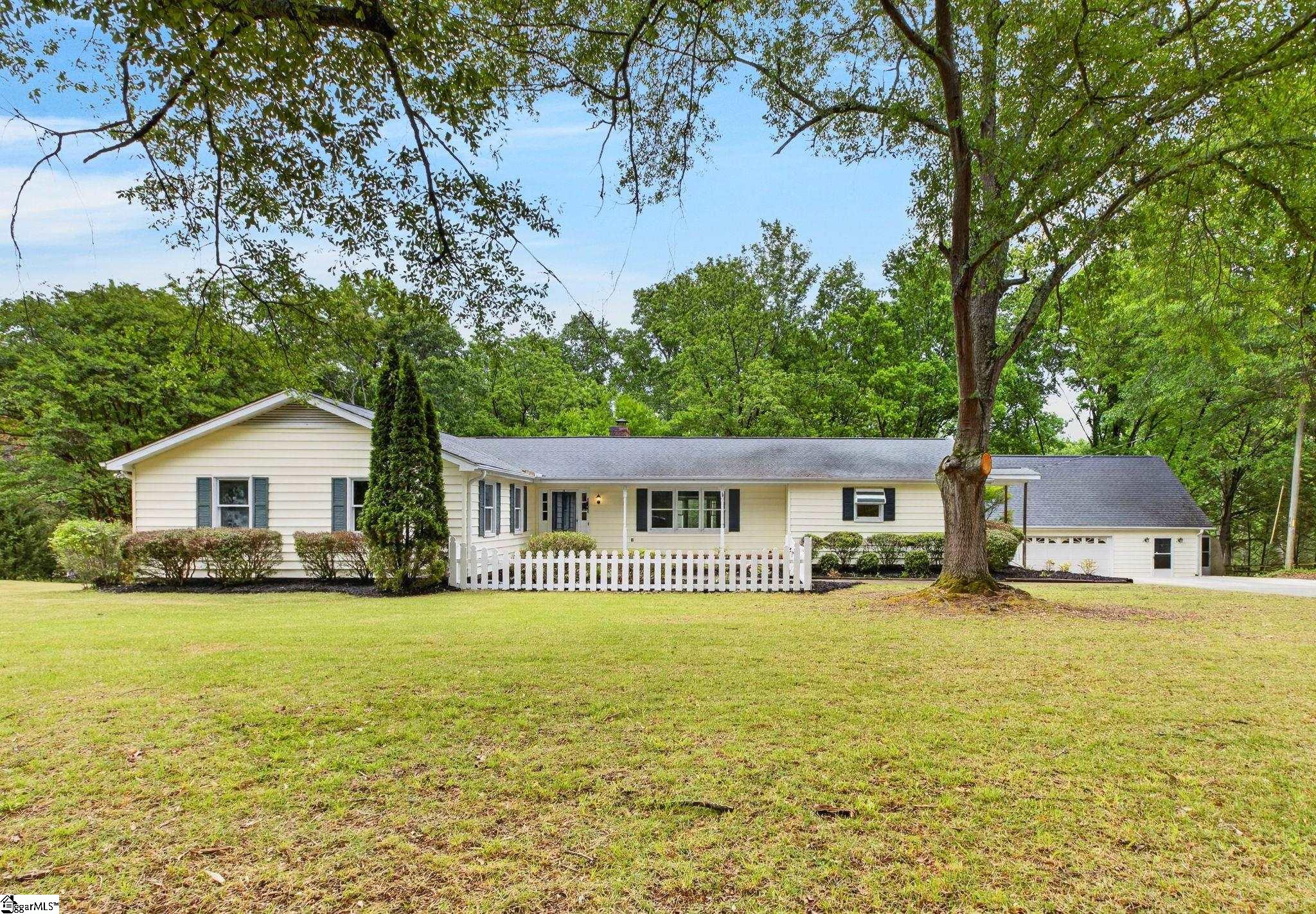 227 White Drive Property Photo 1