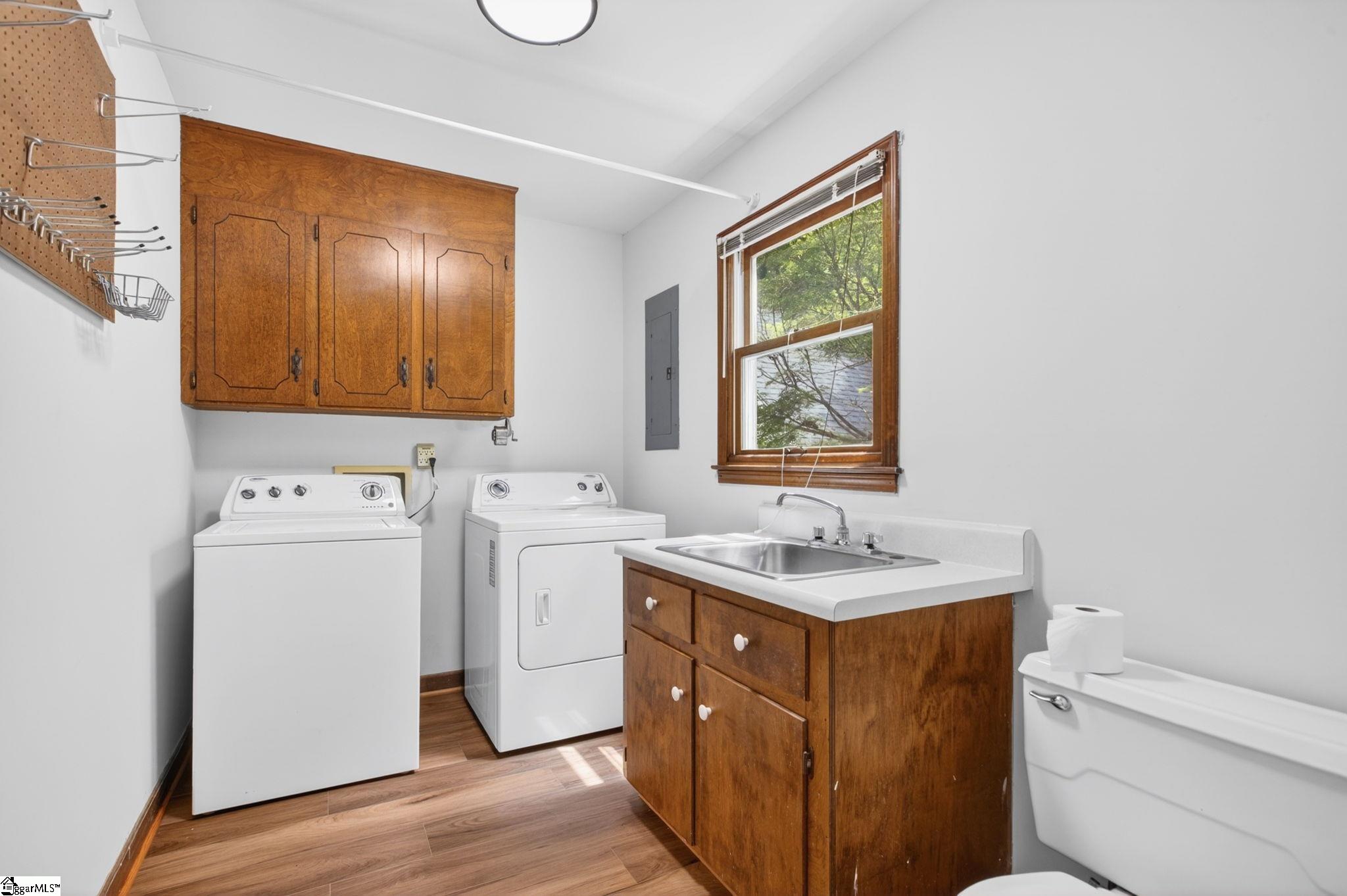 227 White Drive Property Photo 17