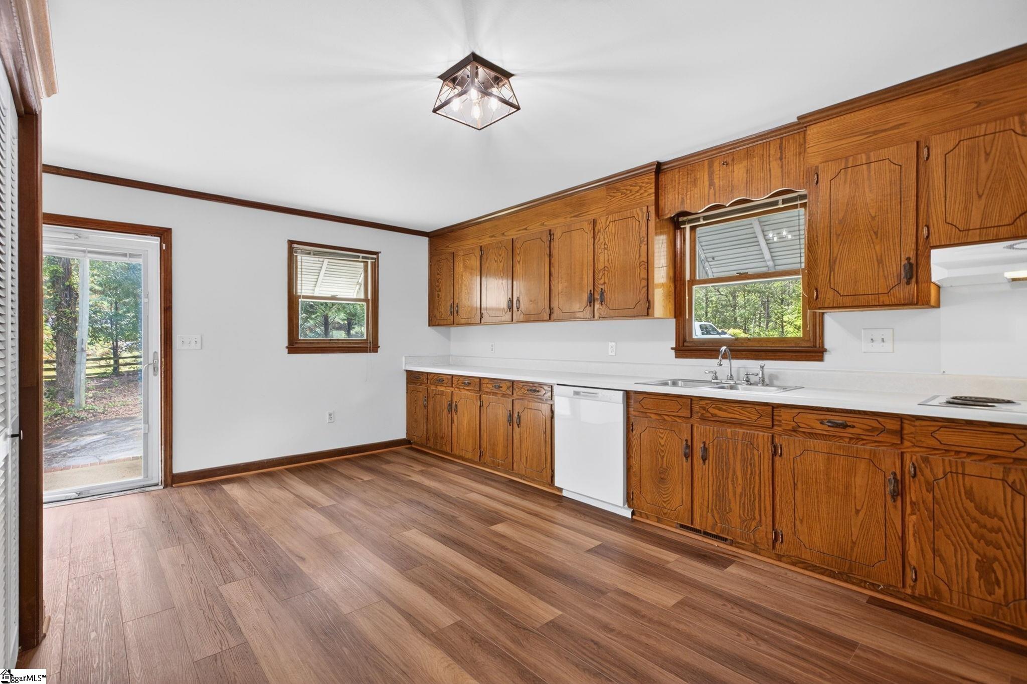 227 White Drive Property Photo 18