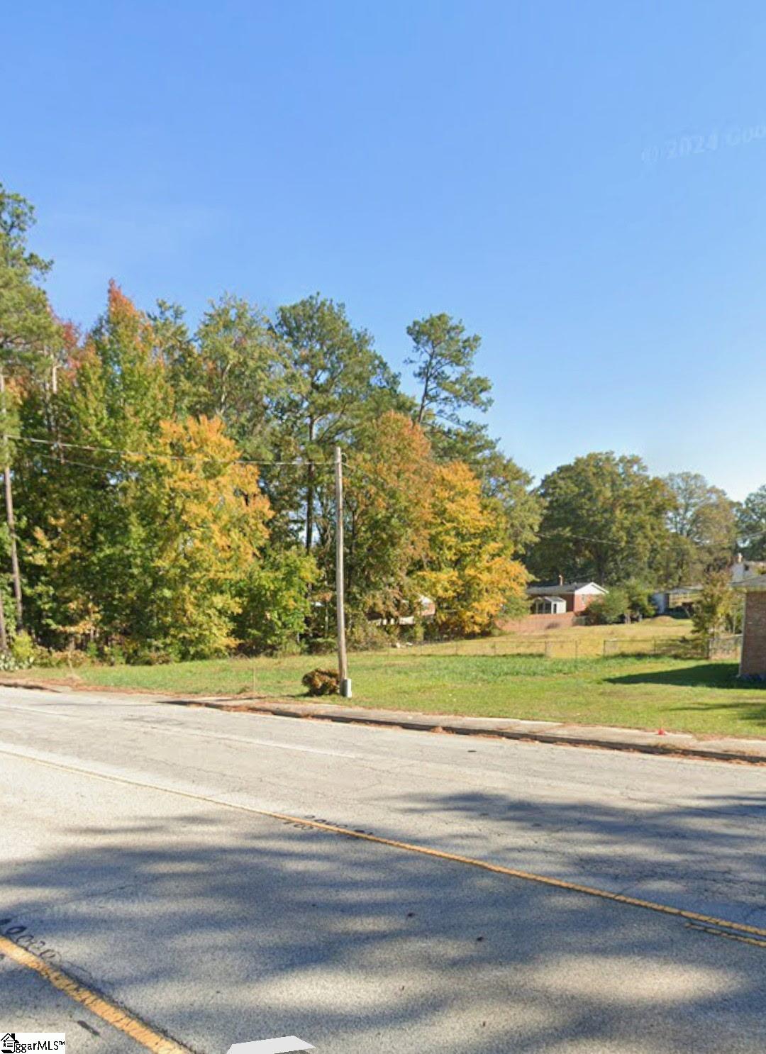 552 Springdale Drive Property Photo 3