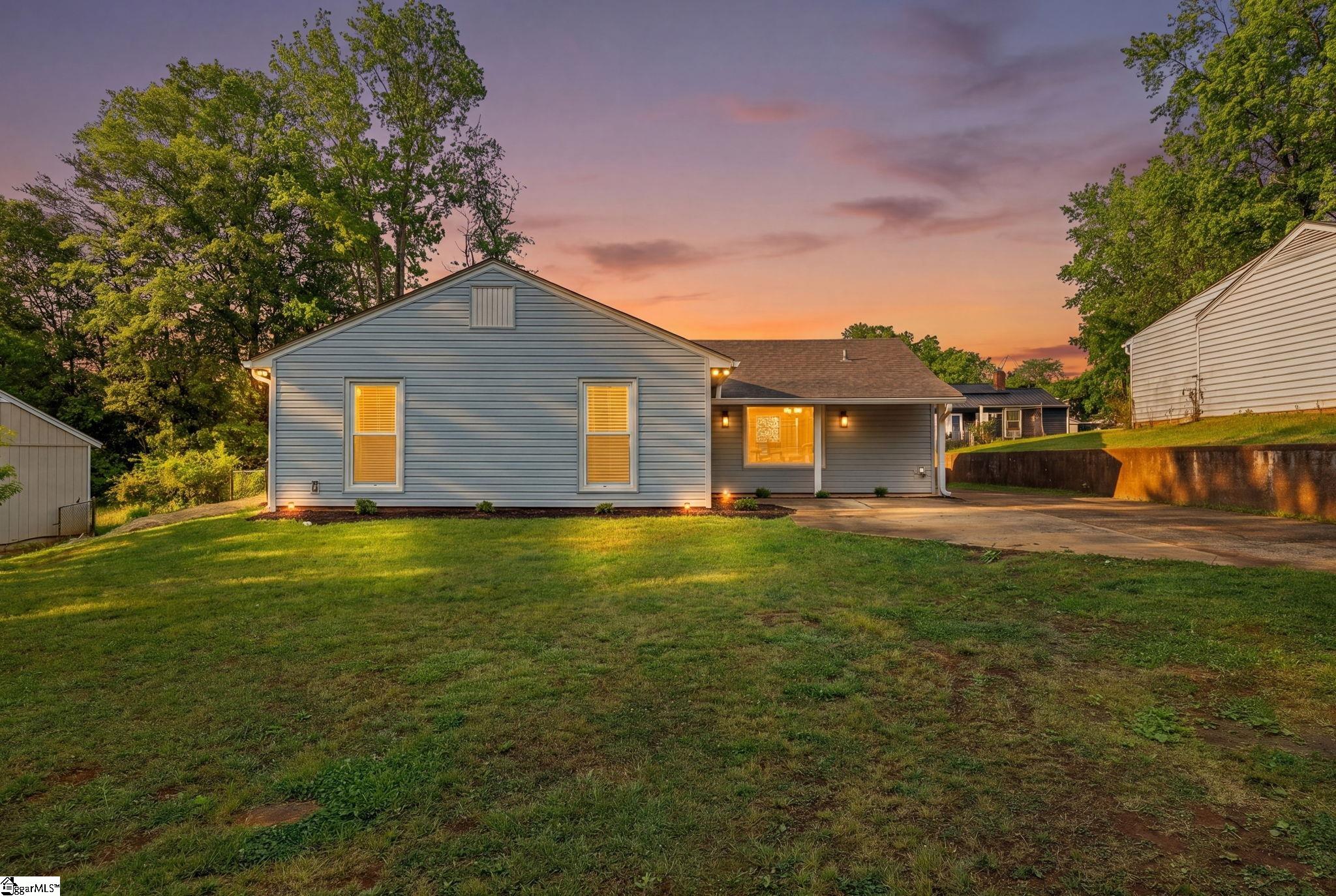 607 Sumter Street Property Photo 1