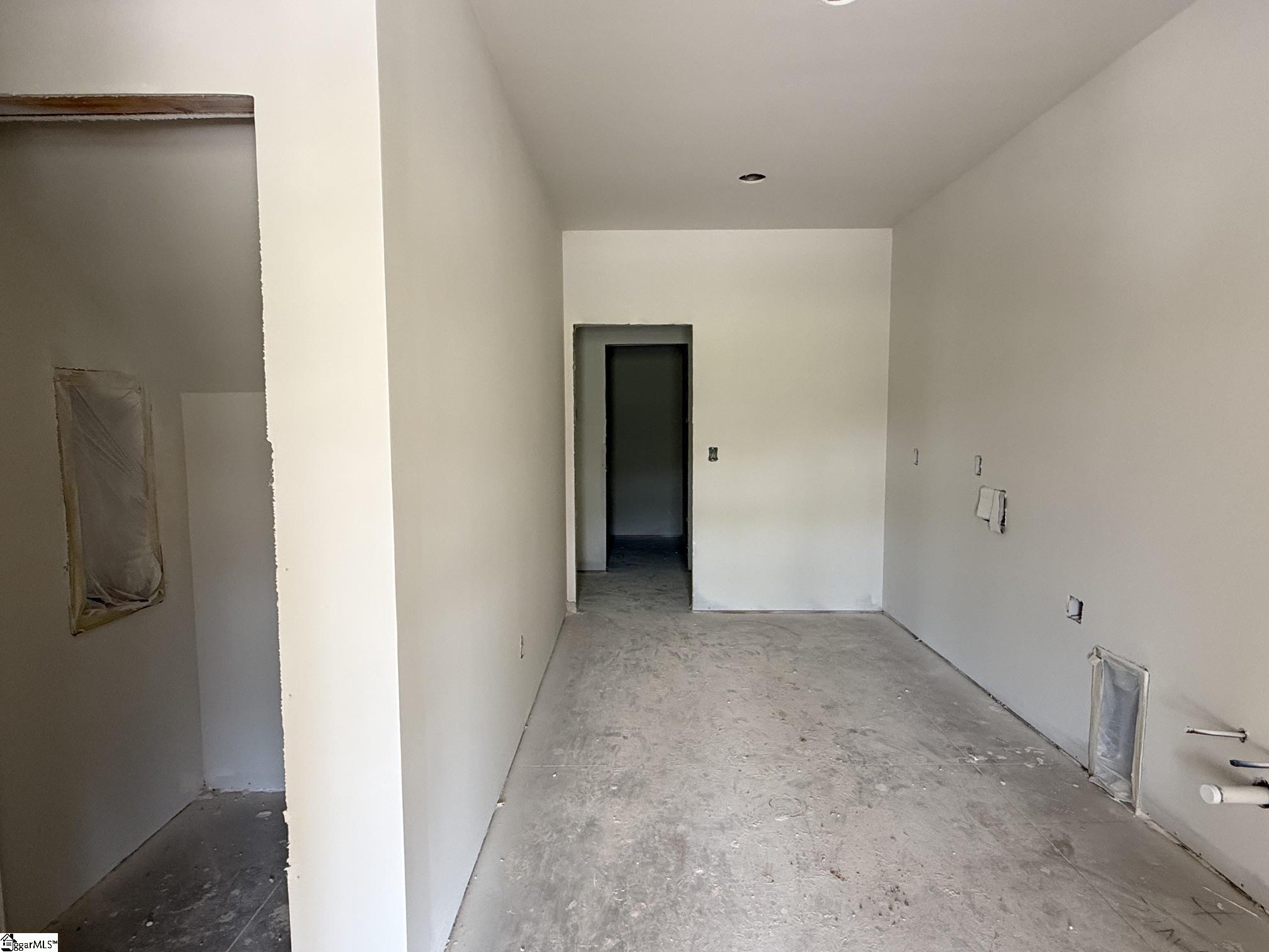 4064 Hollybank Drive Property Photo 8