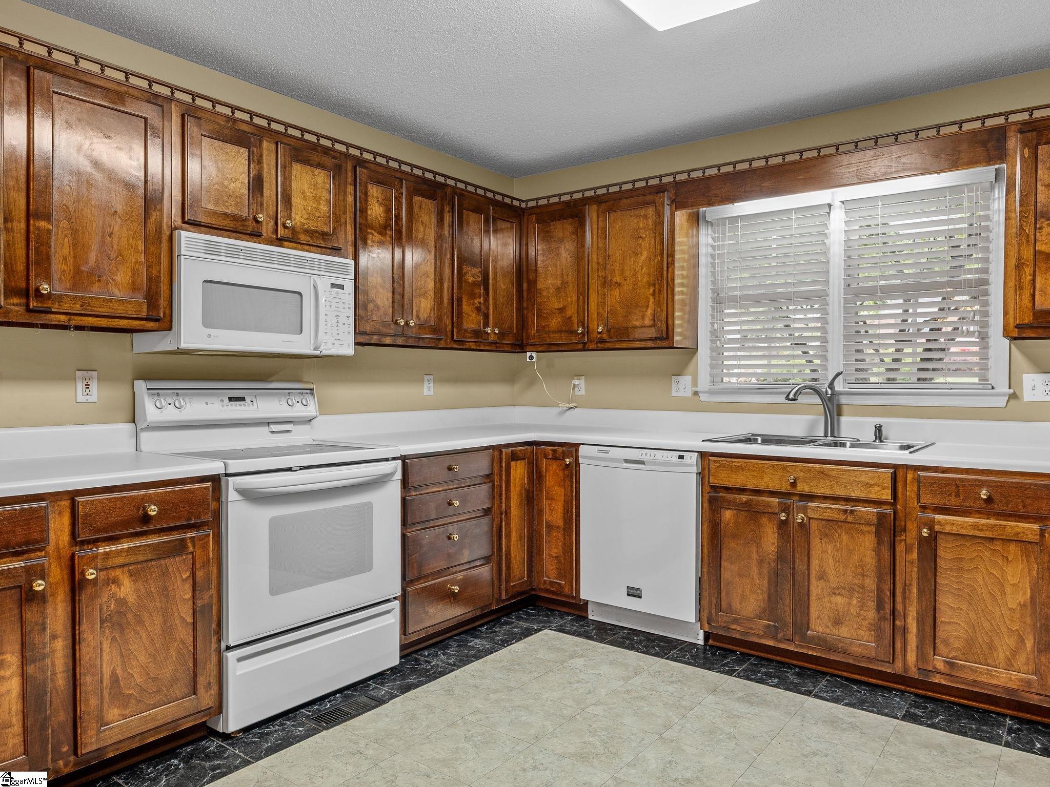 353 Round Ridge Road Property Photo 15