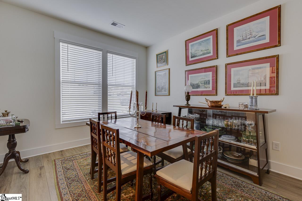 305 Stoneygate Way Property Photo 17