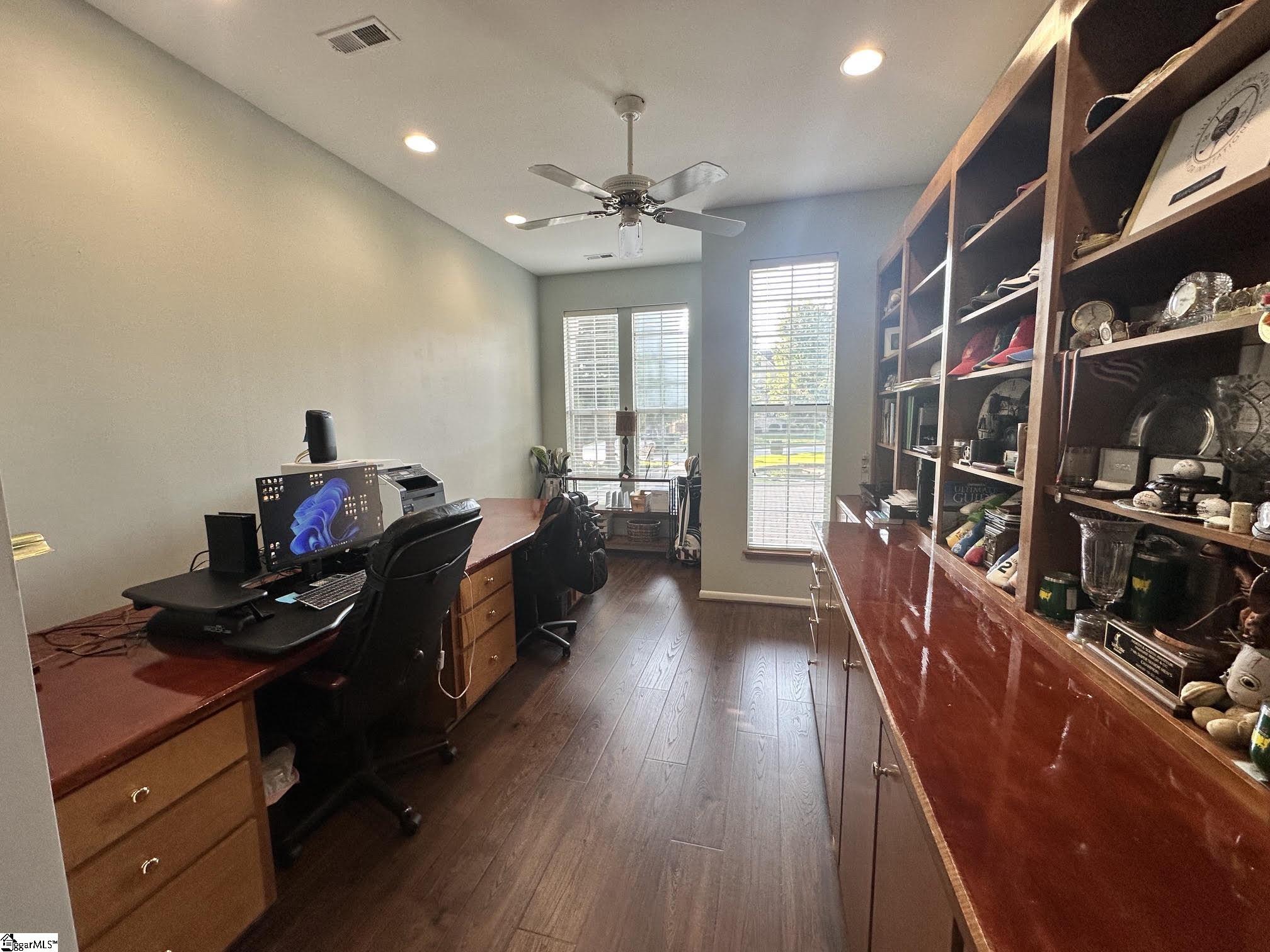 5 Country Squire Court Property Photo 10