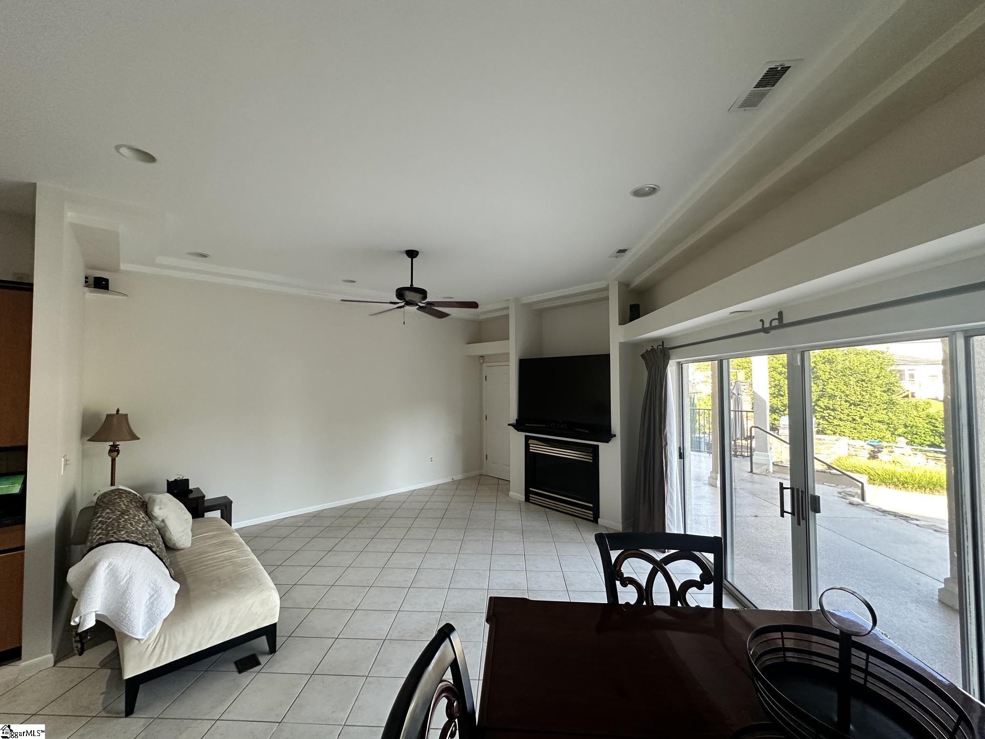 5 Country Squire Court Property Photo 12