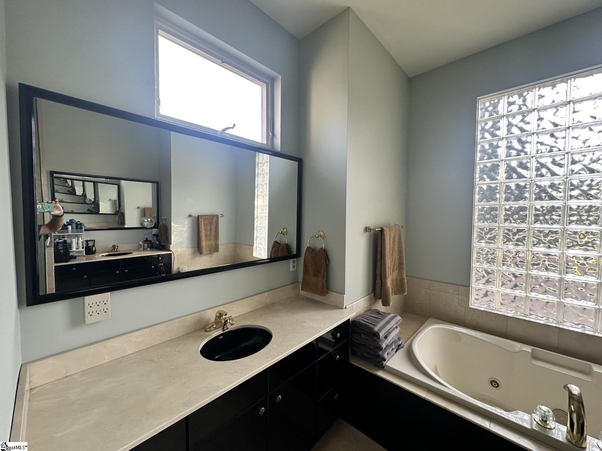 5 Country Squire Court Property Photo 18