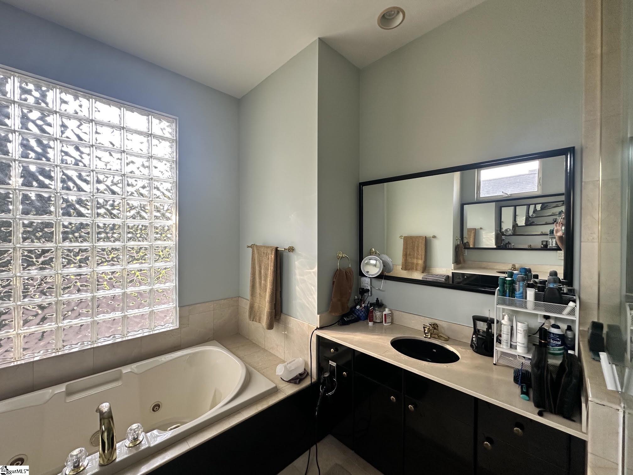 5 Country Squire Court Property Photo 19