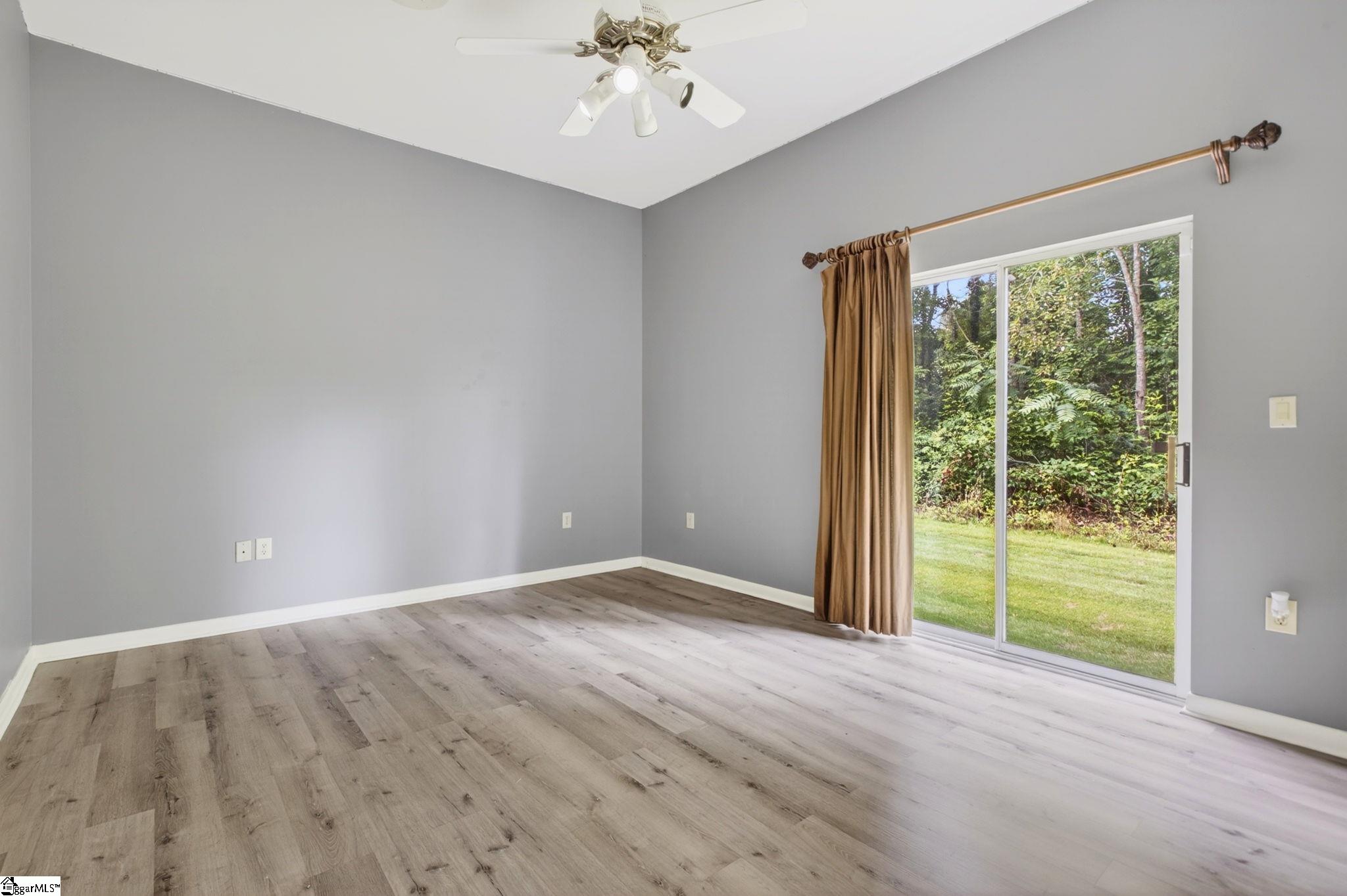 5 Country Squire Court Property Photo 23