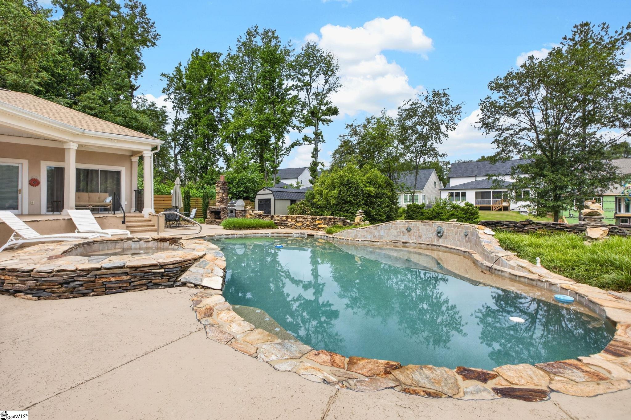 5 Country Squire Court Property Photo 36