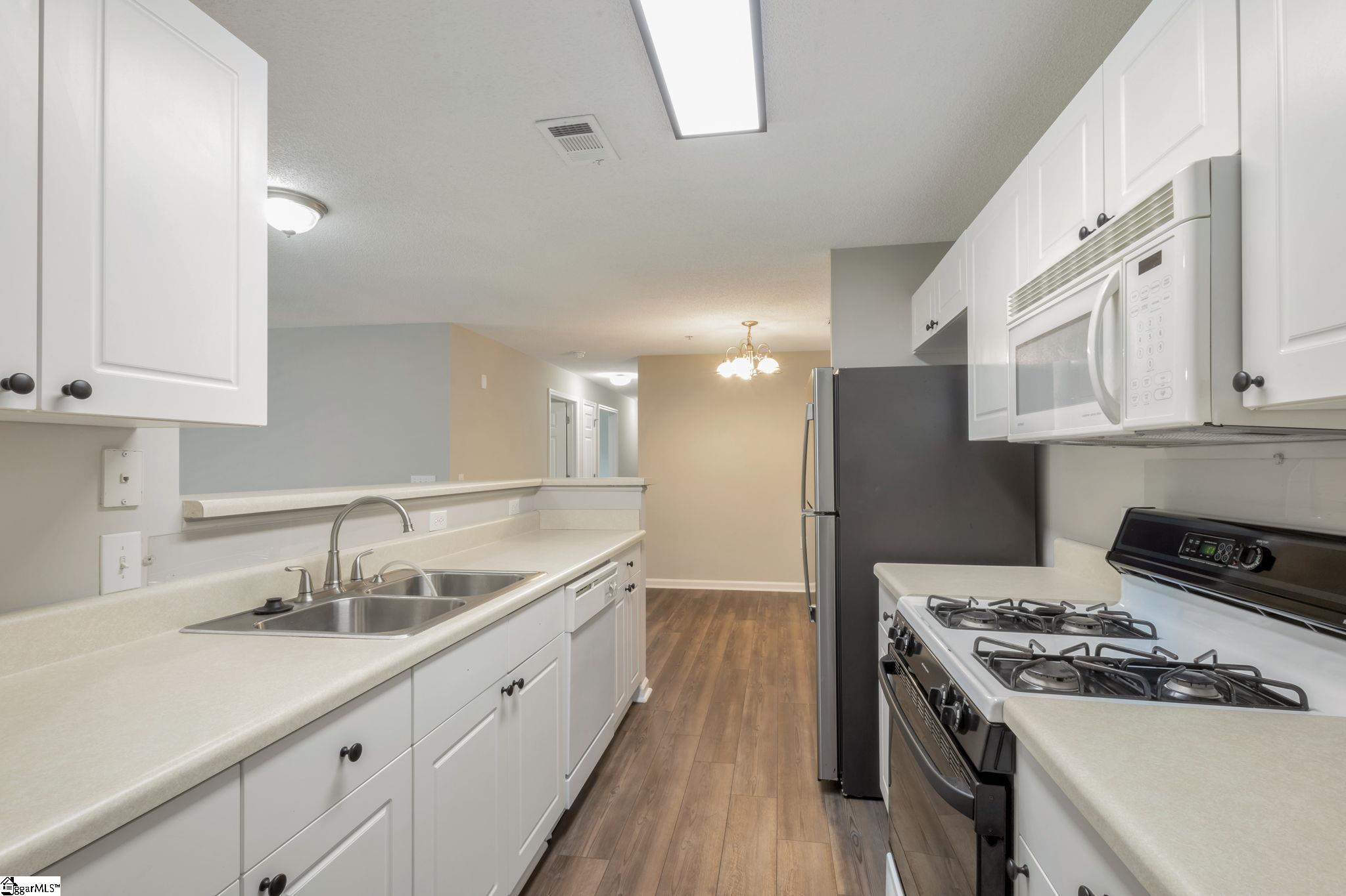 125 Mckenna Circle Property Photo 6