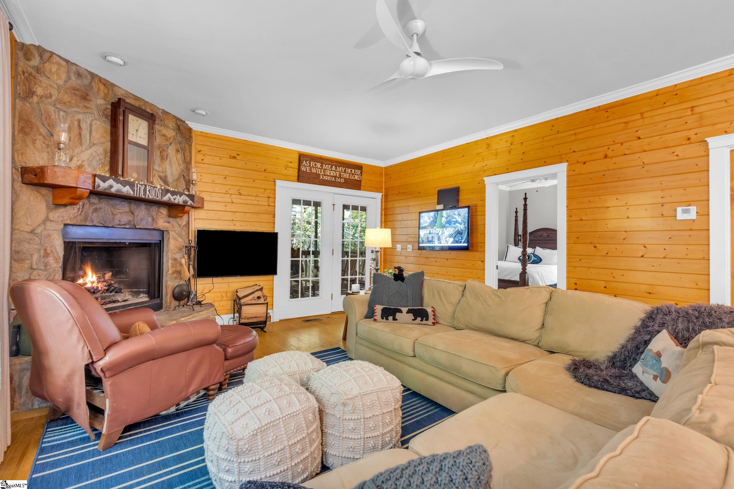 512 Cliff Ridge Drive Property Photo 4