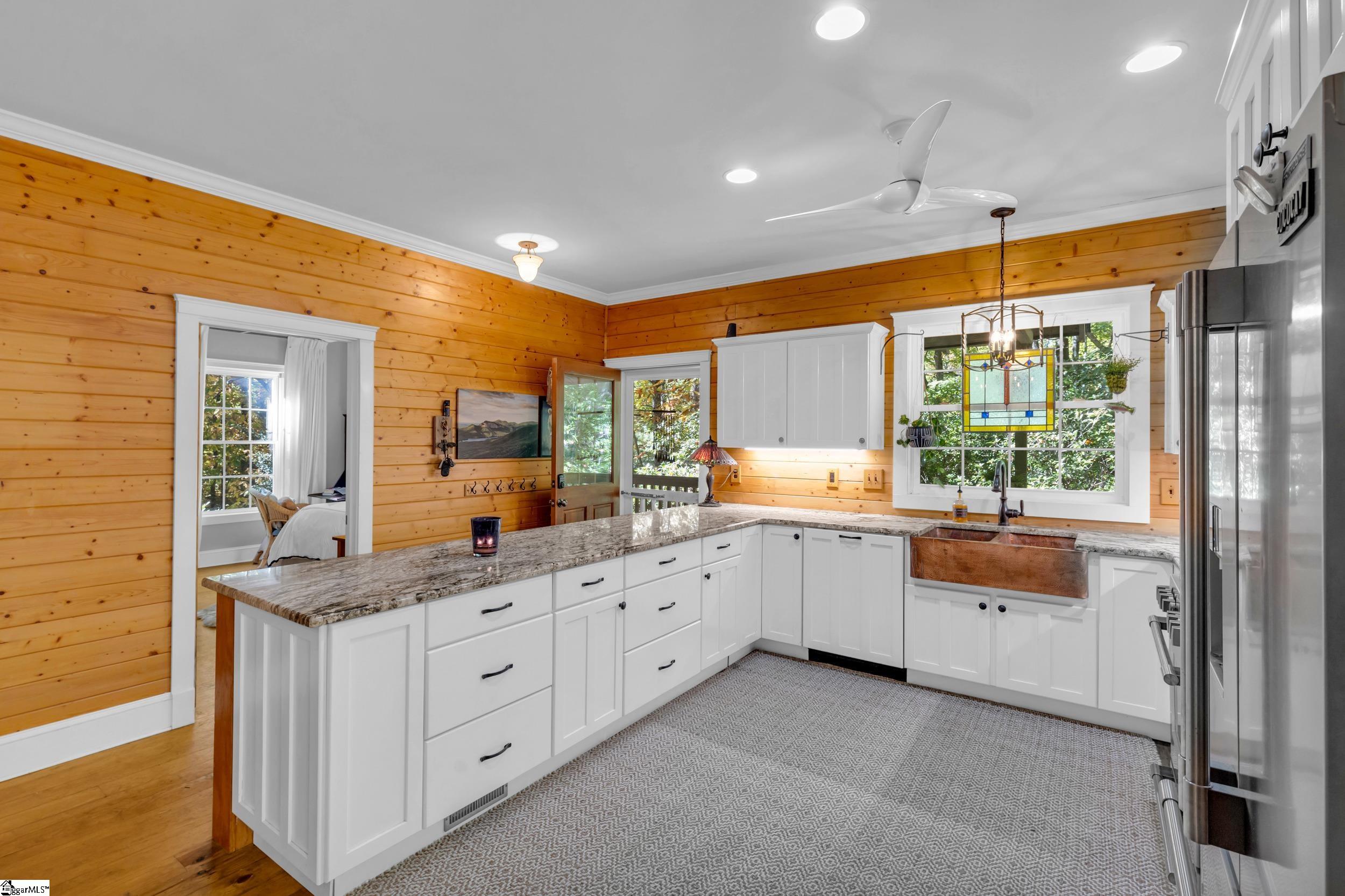 512 Cliff Ridge Drive Property Photo 10