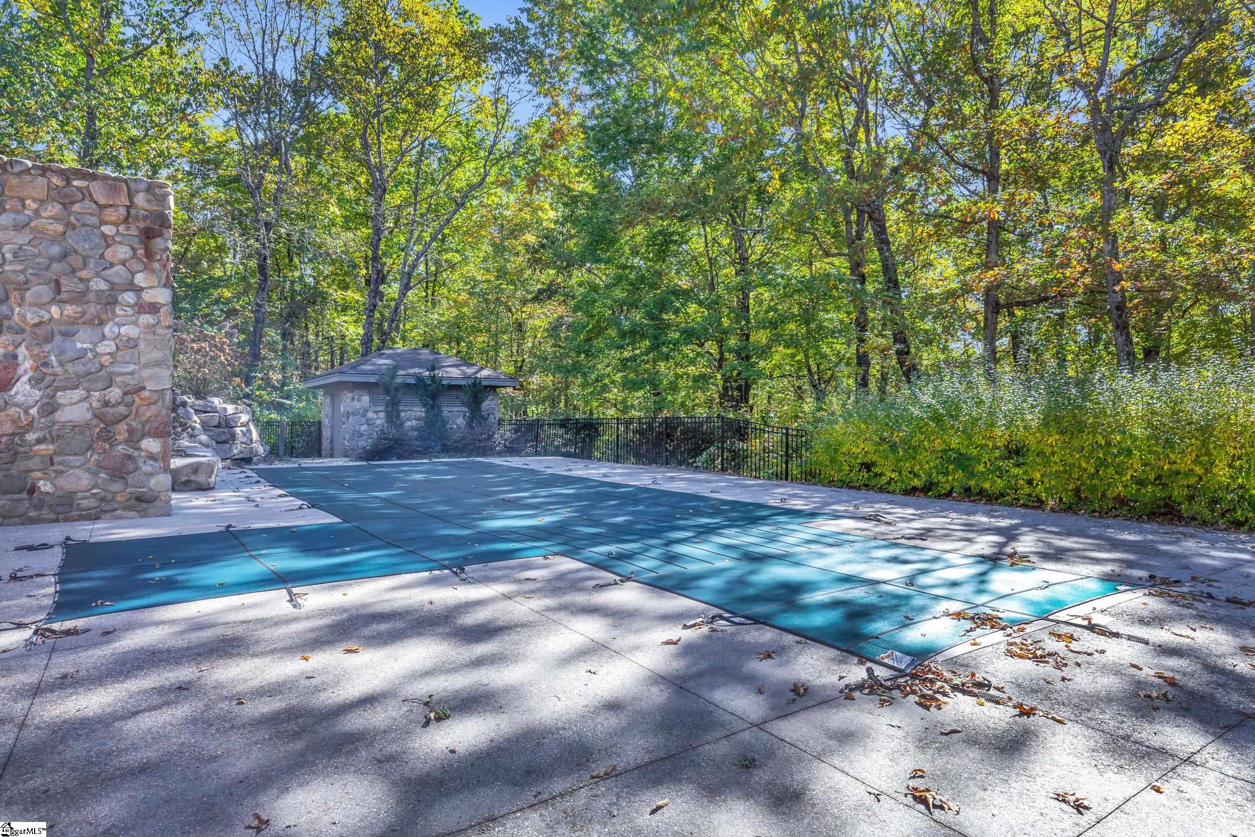 512 Cliff Ridge Drive Property Photo 24