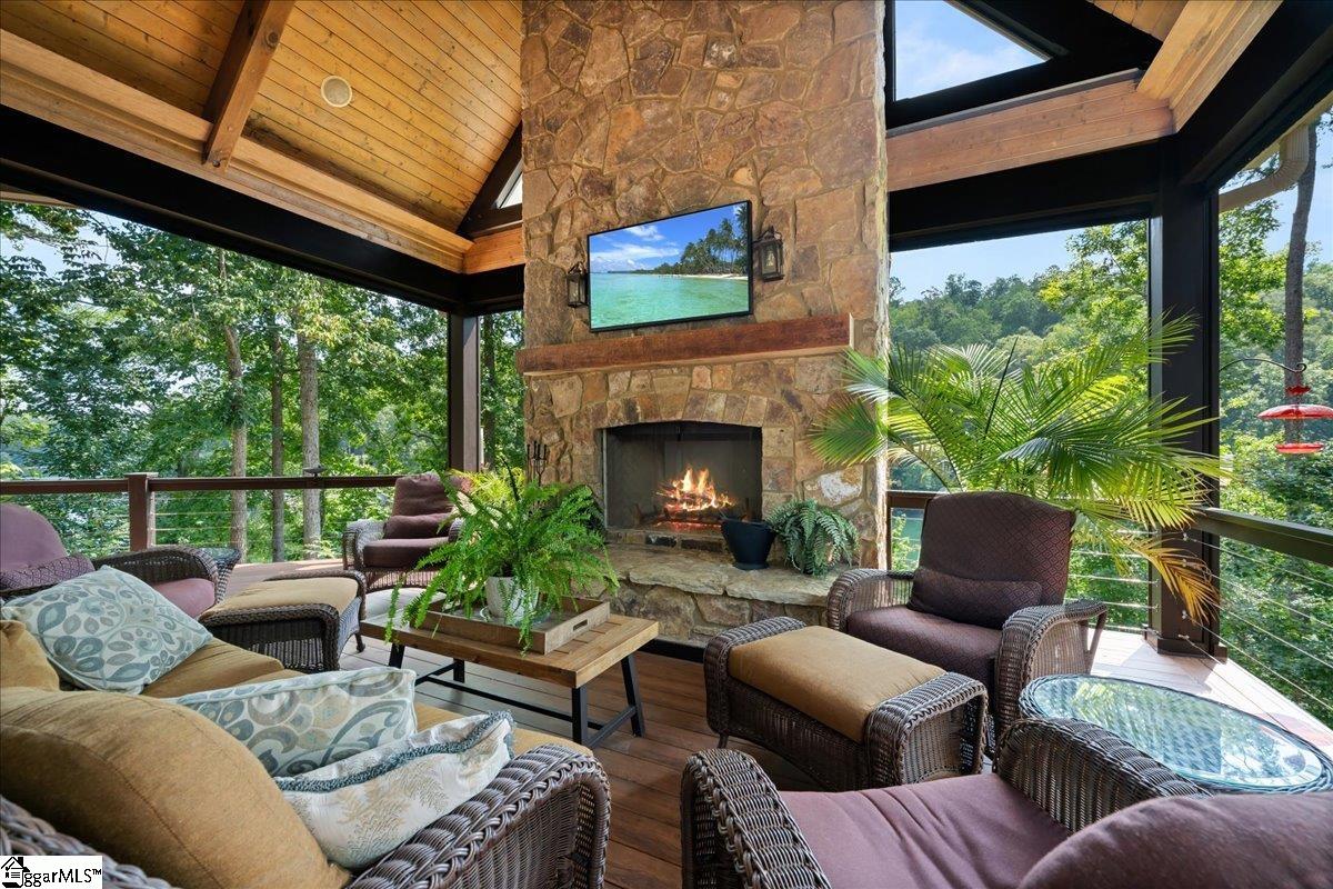 1590224 Property Photo 8