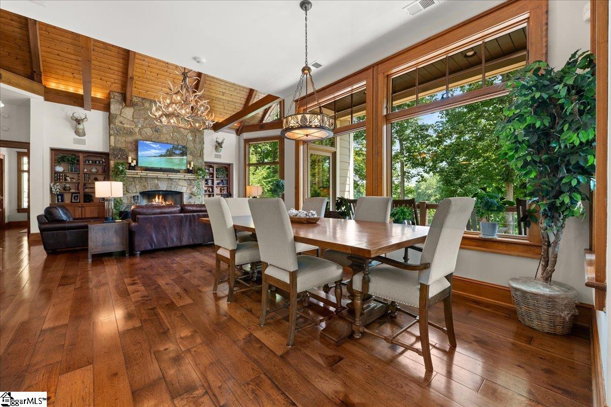 1590224 Property Photo 10