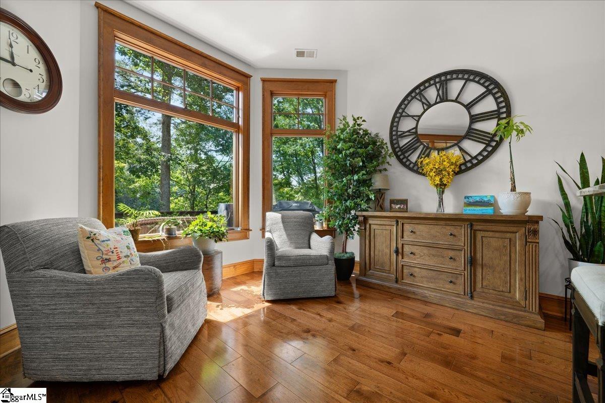 1590224 Property Photo 12
