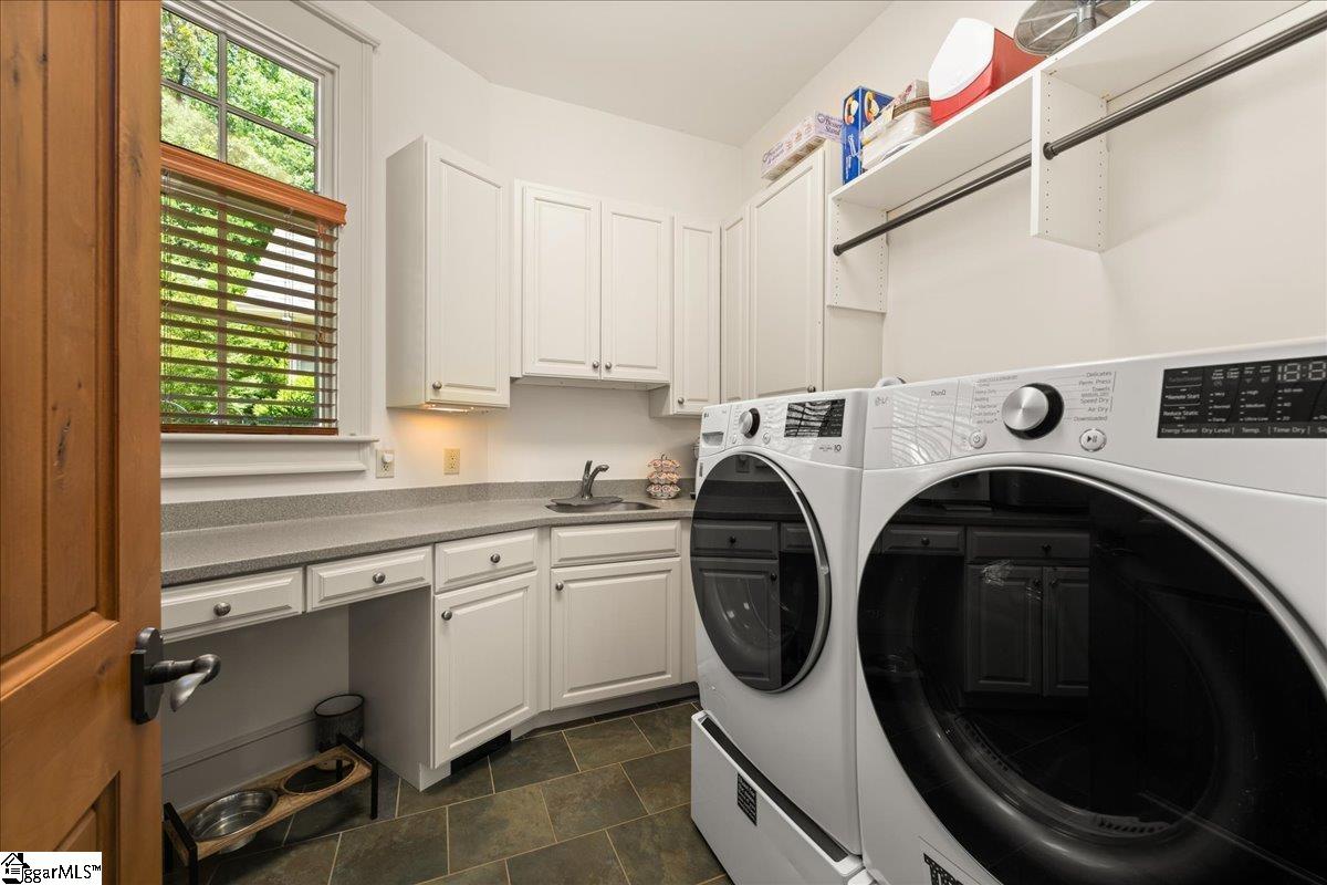 1590224 Property Photo 18