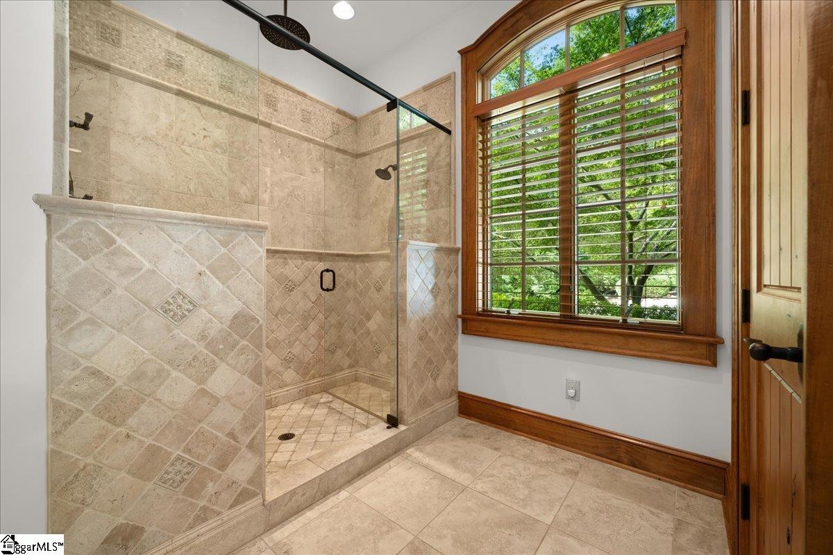 1590224 Property Photo 22