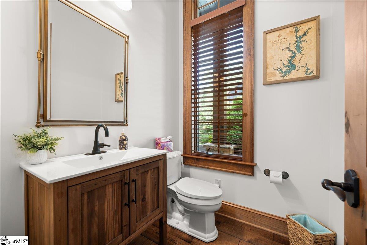 1590224 Property Photo 24