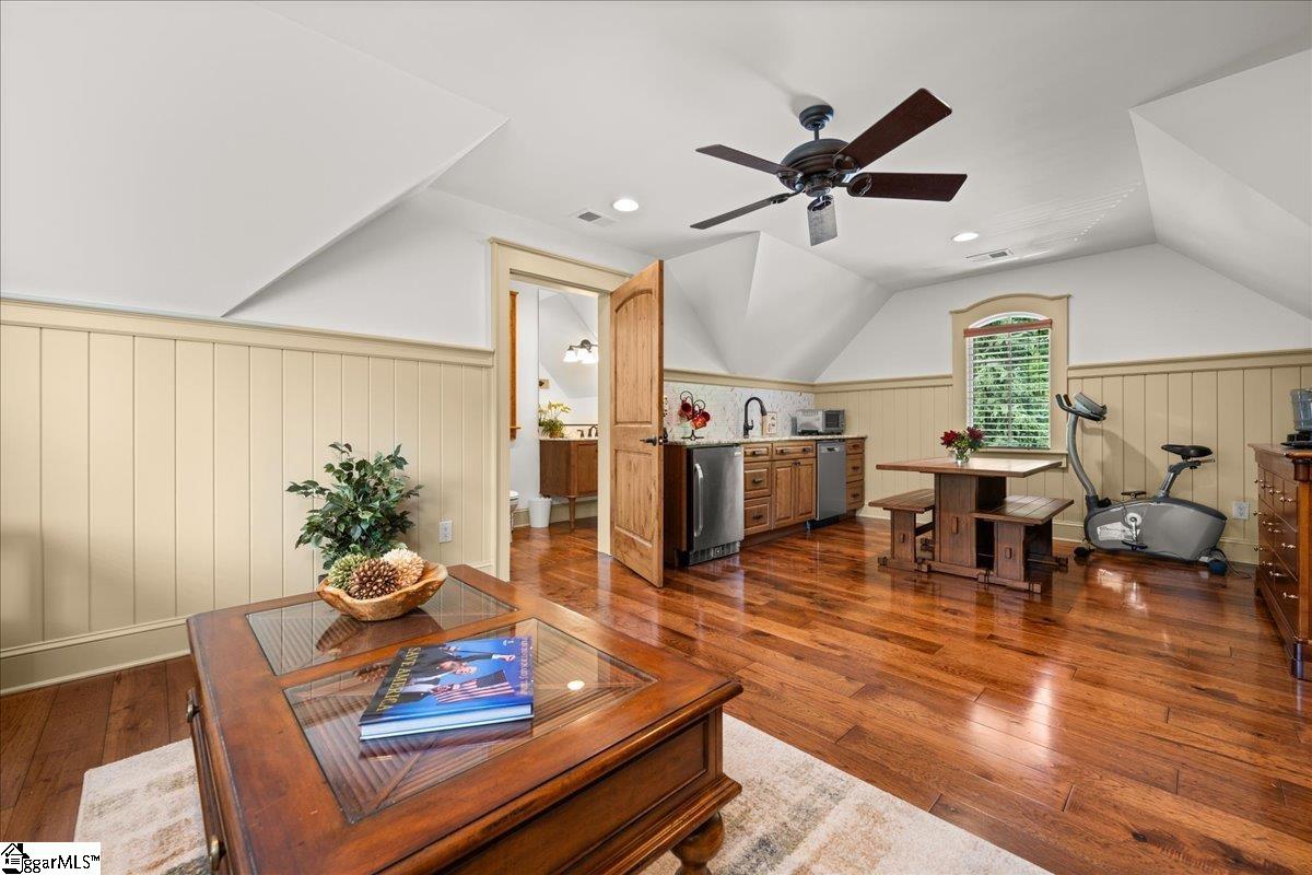 1590224 Property Photo 26