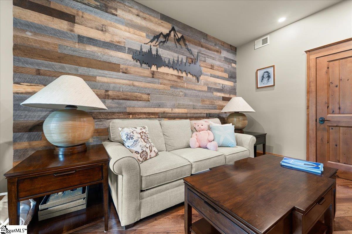 1590224 Property Photo 33